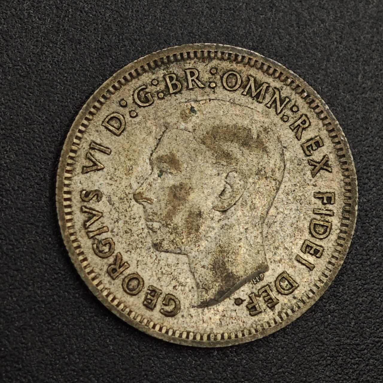 【淘币小摊】实时拍第七百九十六拍   小银币场   满百包邮可预留二周 每周一统一发货   澳大利亚951年乔治六世6便士银币