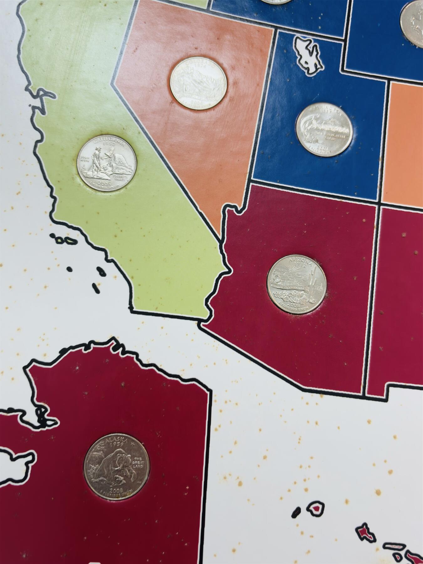 文馨钱币收藏第 281 场，【 长期接收代拍品】银元，银币，套币，纸币专场（本场截拍后休息三天，19 号发货） 美国州币一册 50 枚套币，收藏一步到位，册子很大很重