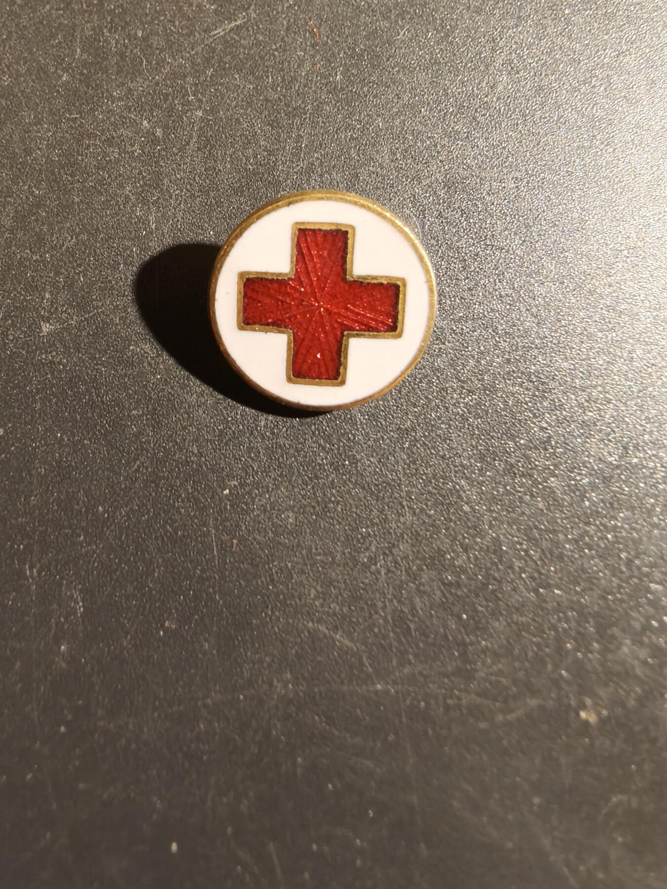 老王徽章第163期 13-15日三场连拍 16日统一发货  13、14日结束后可寄存 丹麦红十字会徽章