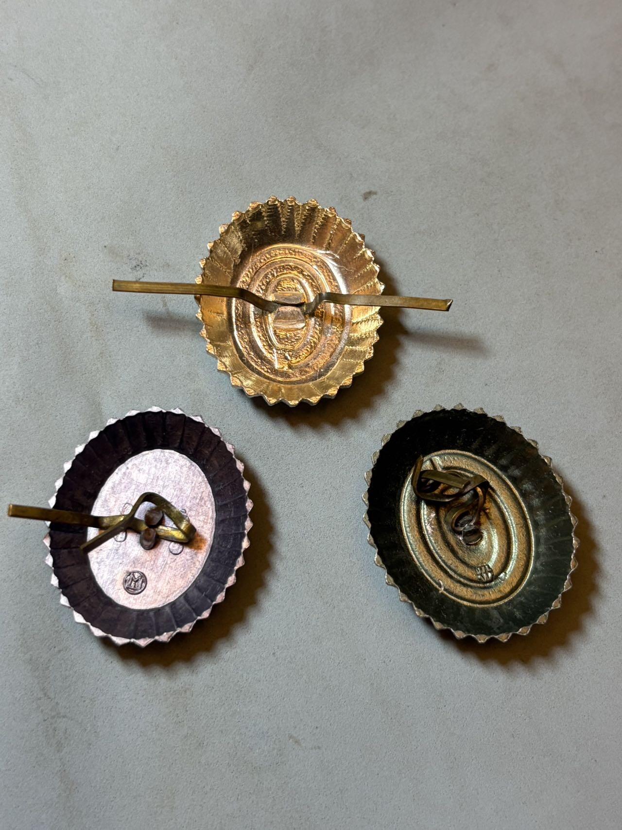 盛世勋华——号角文化勋章邮票专场拍卖第288期 俄罗斯警察大檐帽帽徽3枚