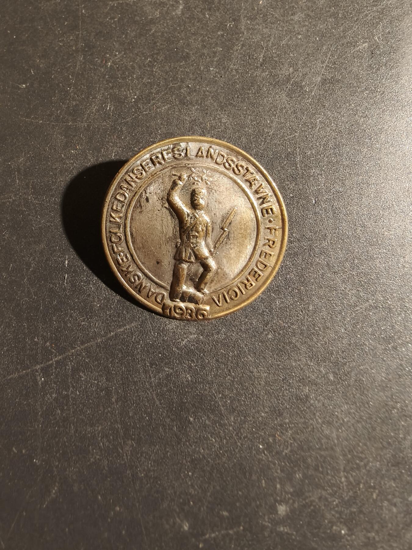 老王徽章第163期 13-15日三场连拍 16日统一发货  13、14日结束后可寄存 丹麦徽章