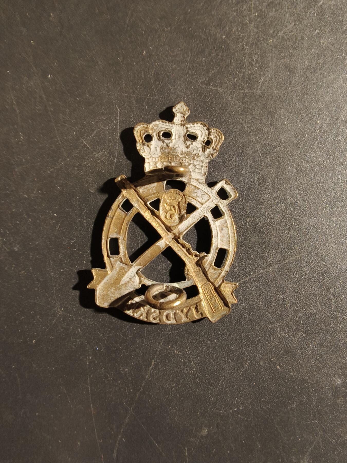 老王徽章第163期 13-15日三场连拍 16日统一发货  13、14日结束后可寄存 丹麦皇家工兵帽徽