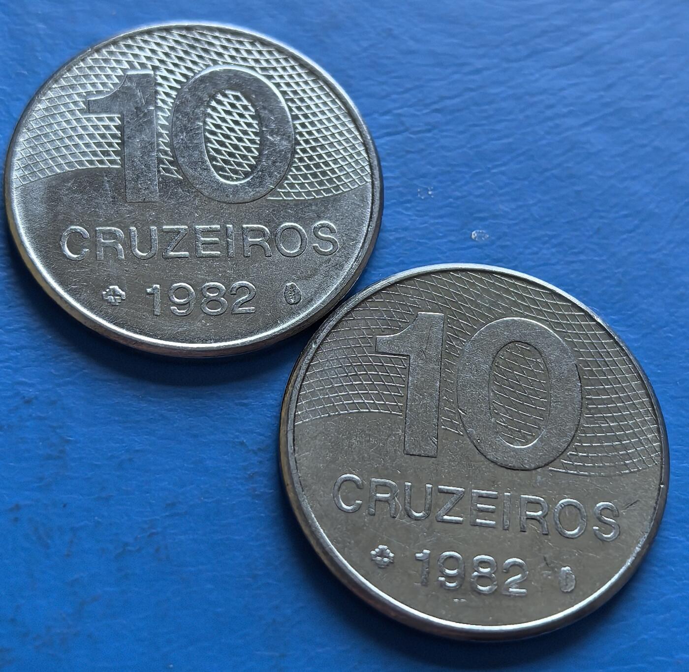 外国优质老铜币银币，周六九点倒数截拍，满百包邮，可寄存半年，喜欢朋友微信扫描二维码可直接参拍