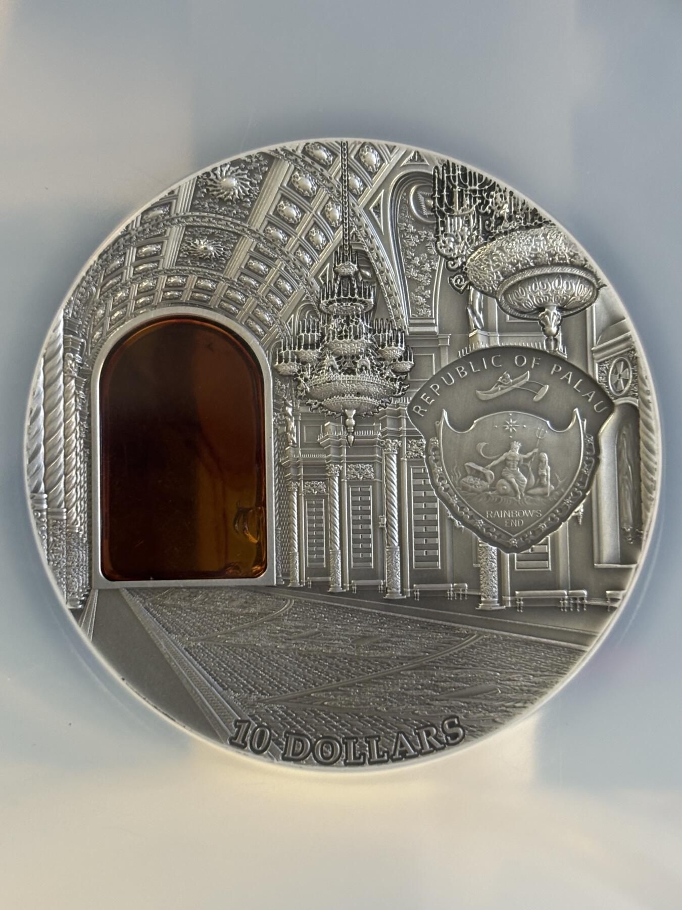 第182期拍卖 帕劳 2012年 琥珀屋第四组-克林姆林宫镶琥珀仿古银币 NGC-MS70带原证书，2盎司，999银，发行999枚