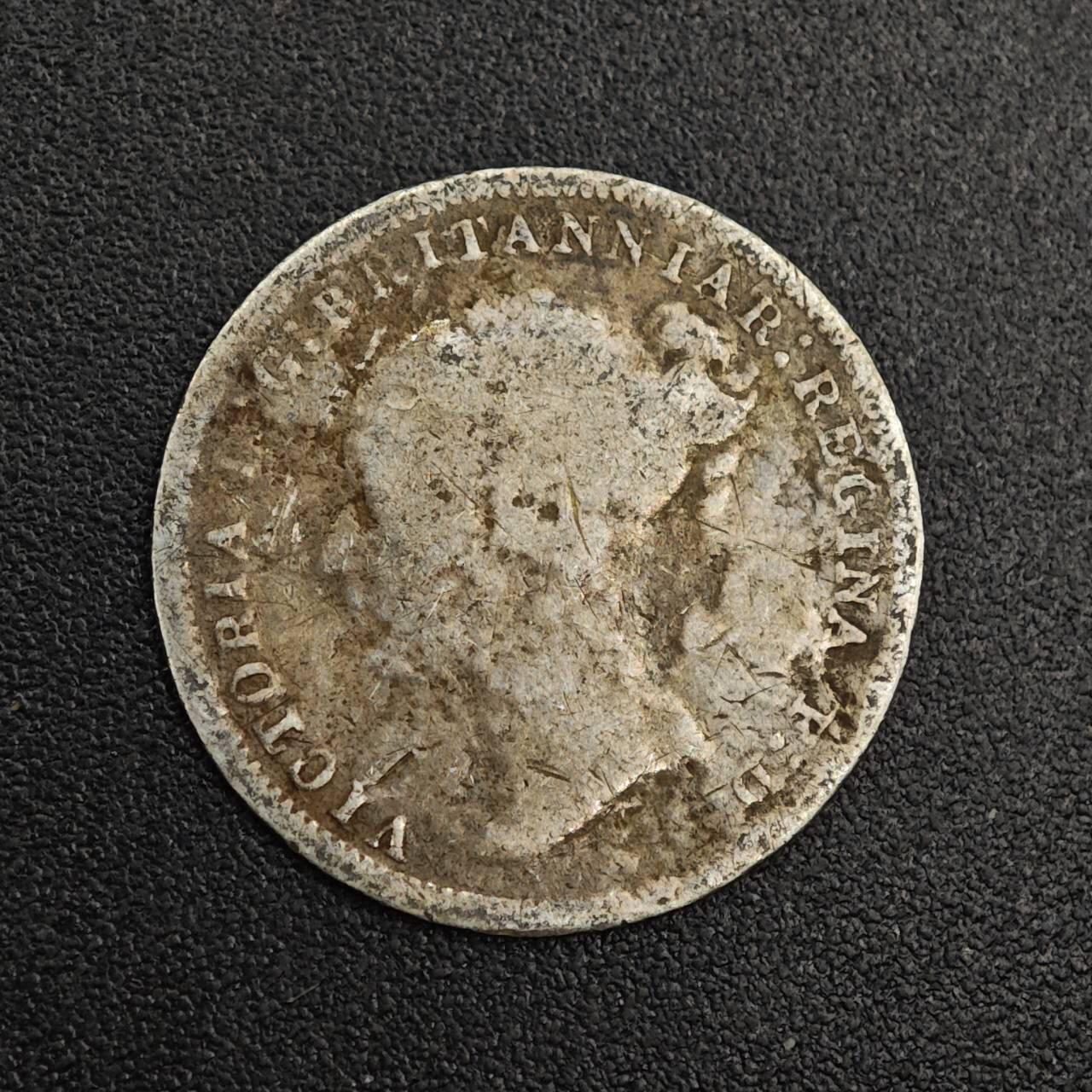 【淘币小摊】实时拍第七百九十六拍   小银币场   满百包邮可预留二周 每周一统一发货   英国1878年维多利亚3便士银币