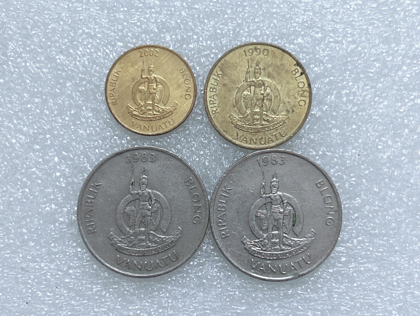 第一海外回流一元起拍收藏 散集专场  第266期 瓦努阿图硬币 4枚