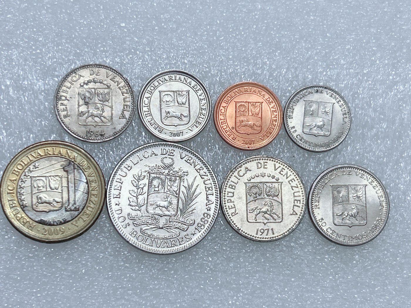 第一海外回流一元起拍收藏 散集专场  第266期 委内瑞拉硬币 8枚
