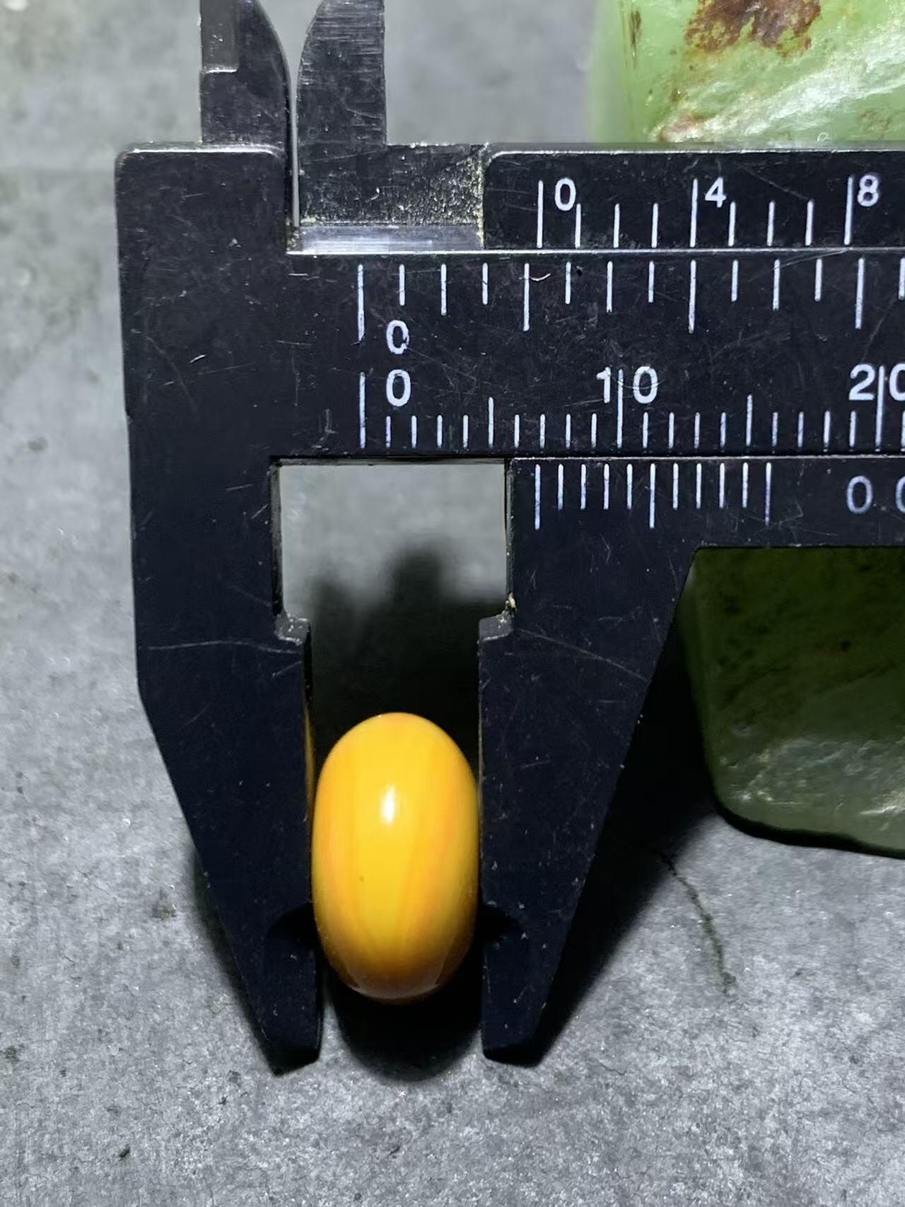 精美冰飘战国红玛瑙算盘珠一个，