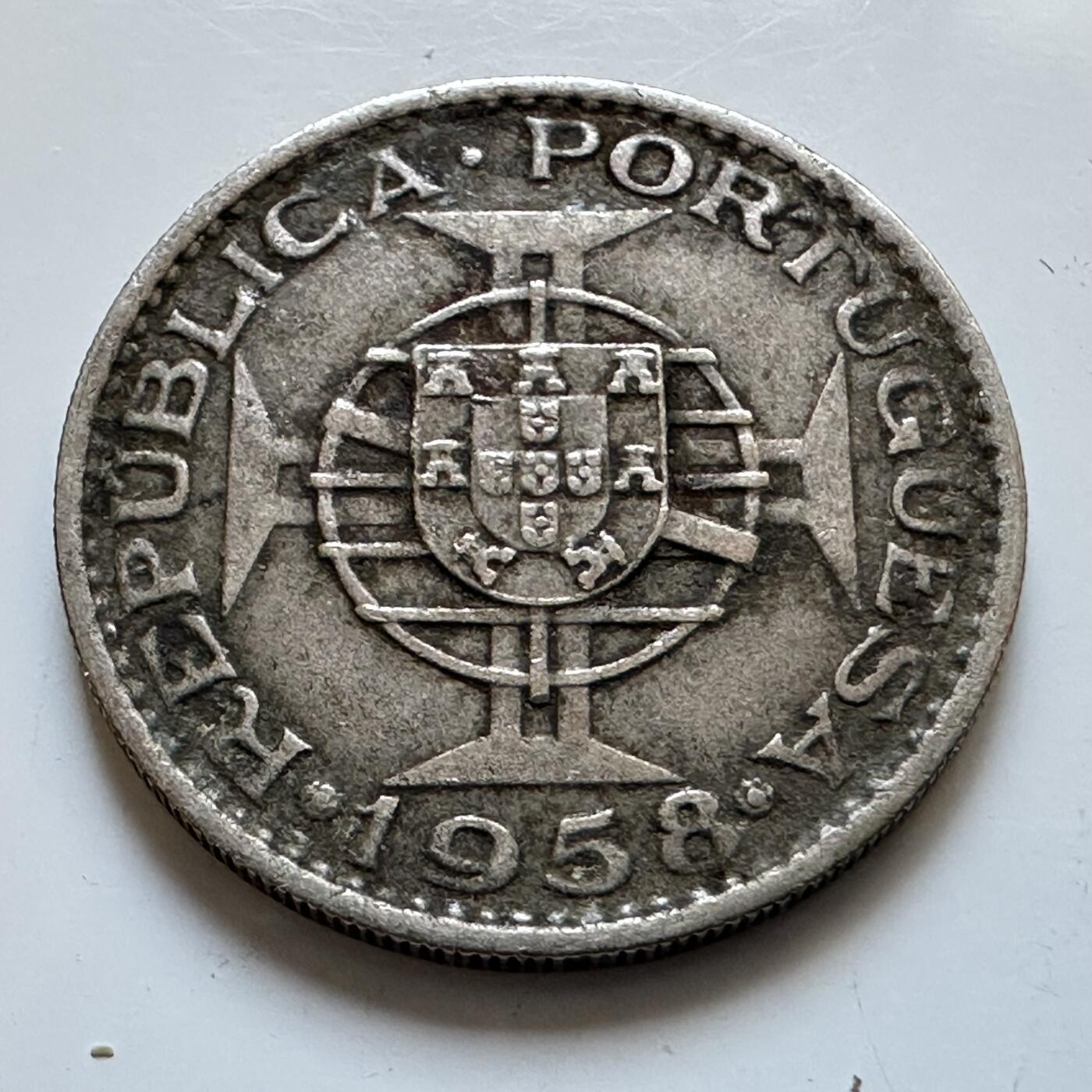 🌹外币初藏🌹🐯2025年第128场  每周二四六晚8️⃣点 接代拍 东帝汶1958年60分