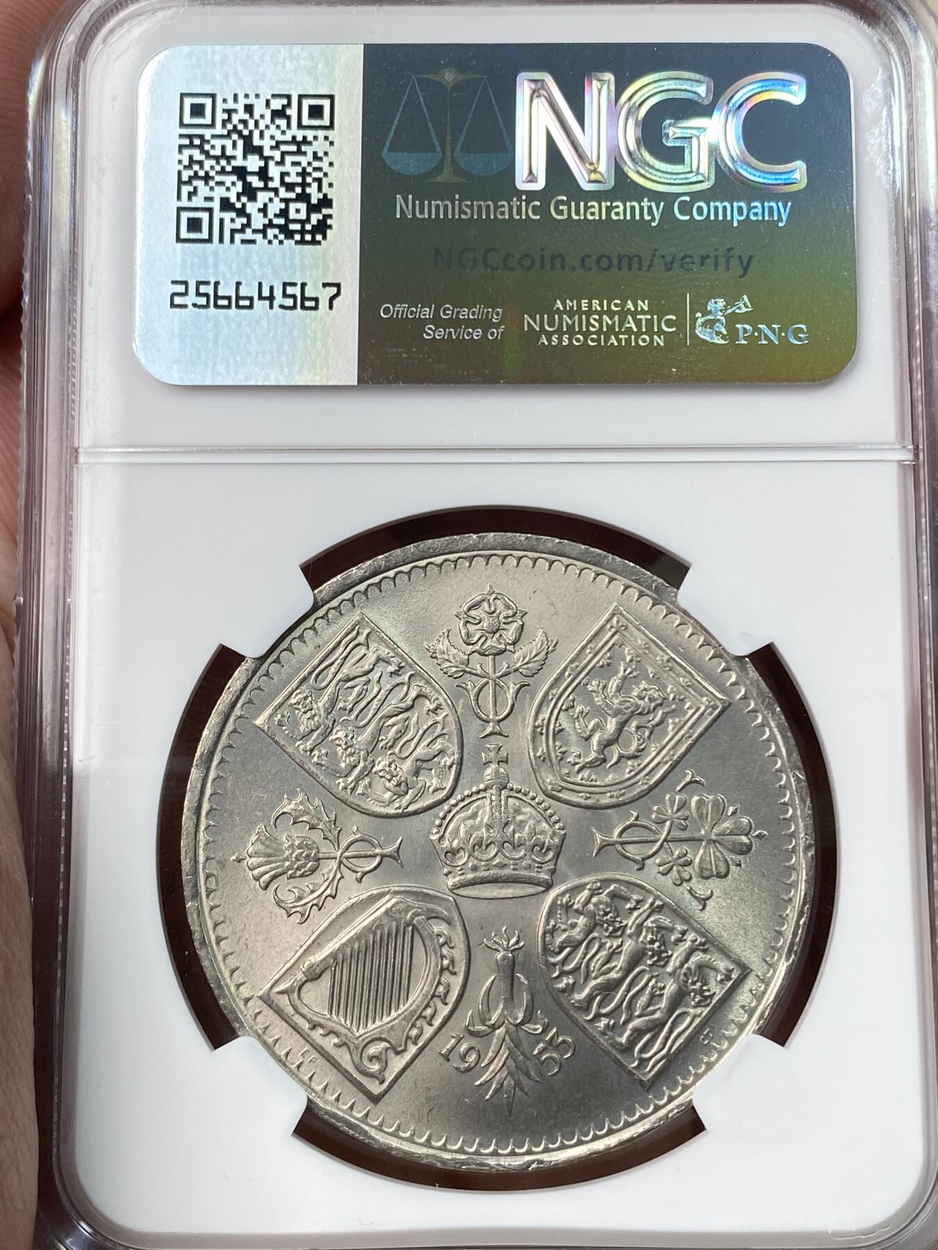 万国钱币拍卖第055期 NGC MS66 1953年英国伊丽莎白二世加冕纪念克朗镍币 斯人已逝 当年盛况一窥币面