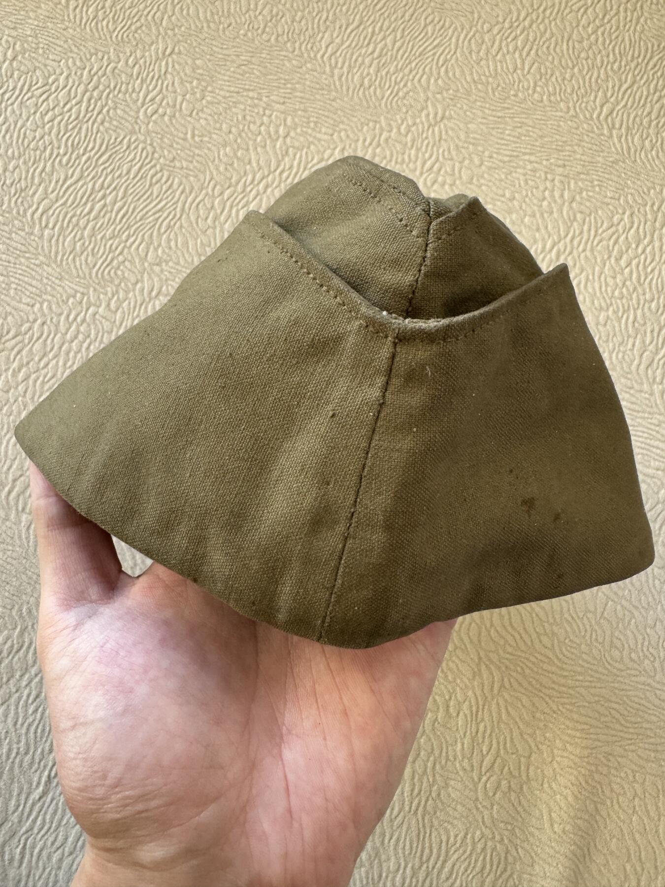 五哥徽章群   15号周六晚上八点4群联拍 帽子