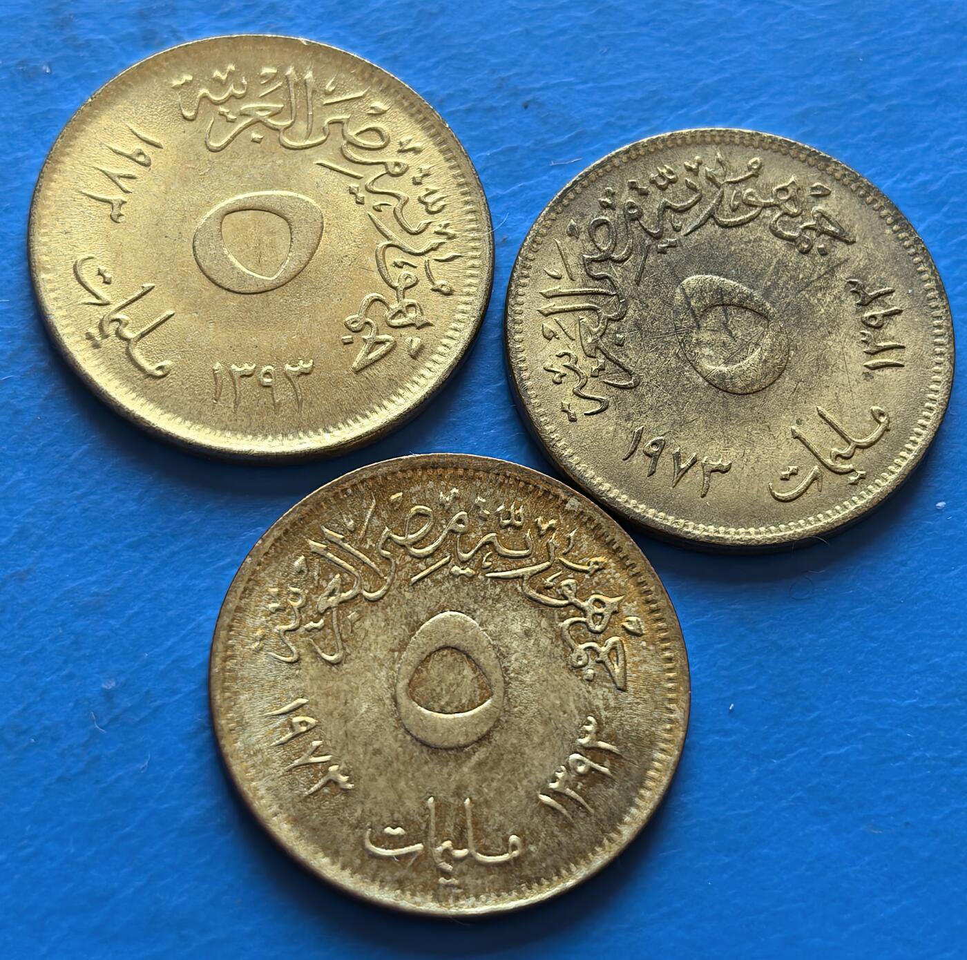 外国优质老铜币银币，周六九点倒数截拍，满百包邮，可寄存半年，喜欢朋友微信扫描二维码可直接参拍