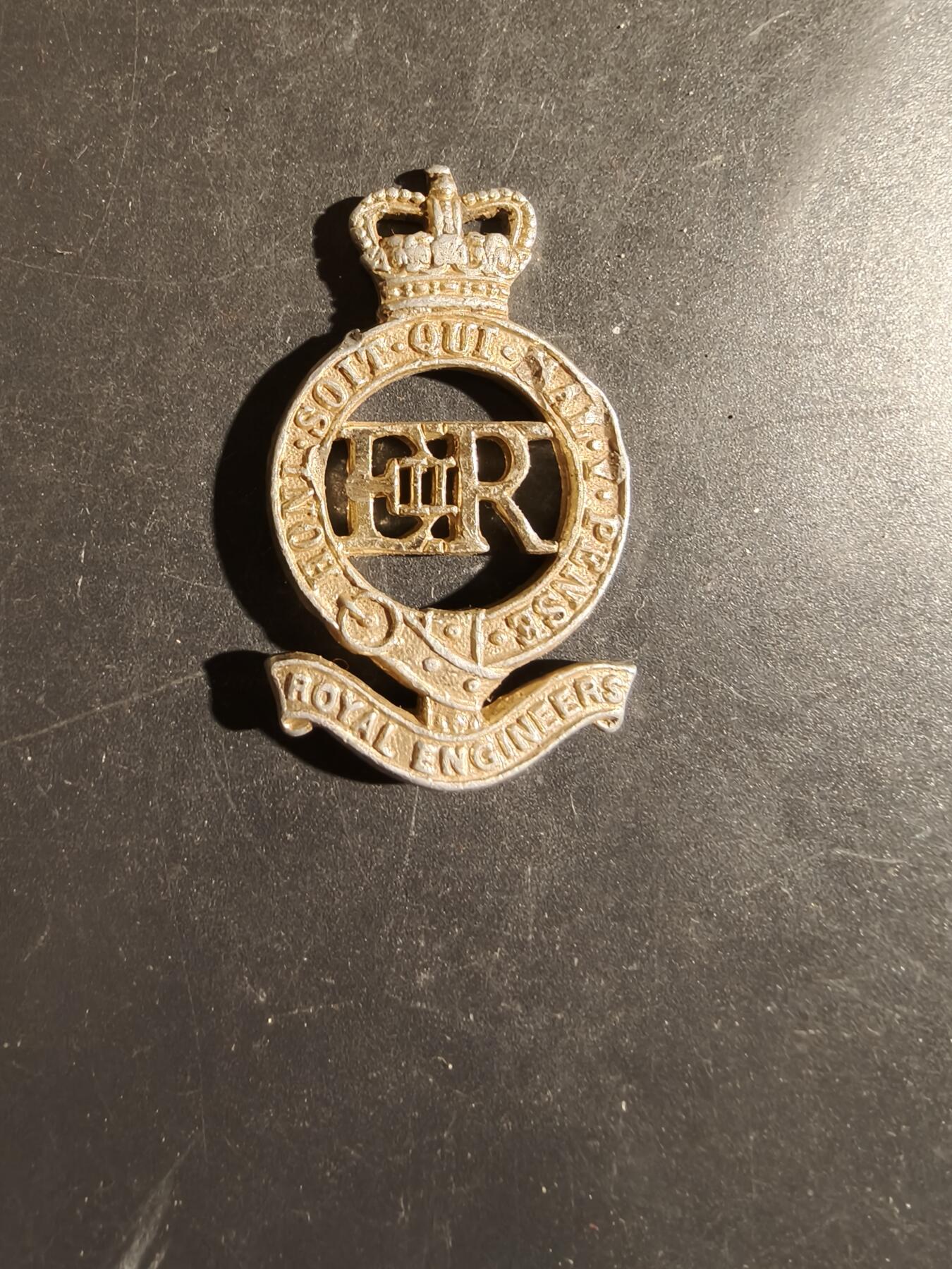 老王徽章第163期 13-15日三场连拍 16日统一发货  13、14日结束后可寄存 英国皇家工兵团帽徽