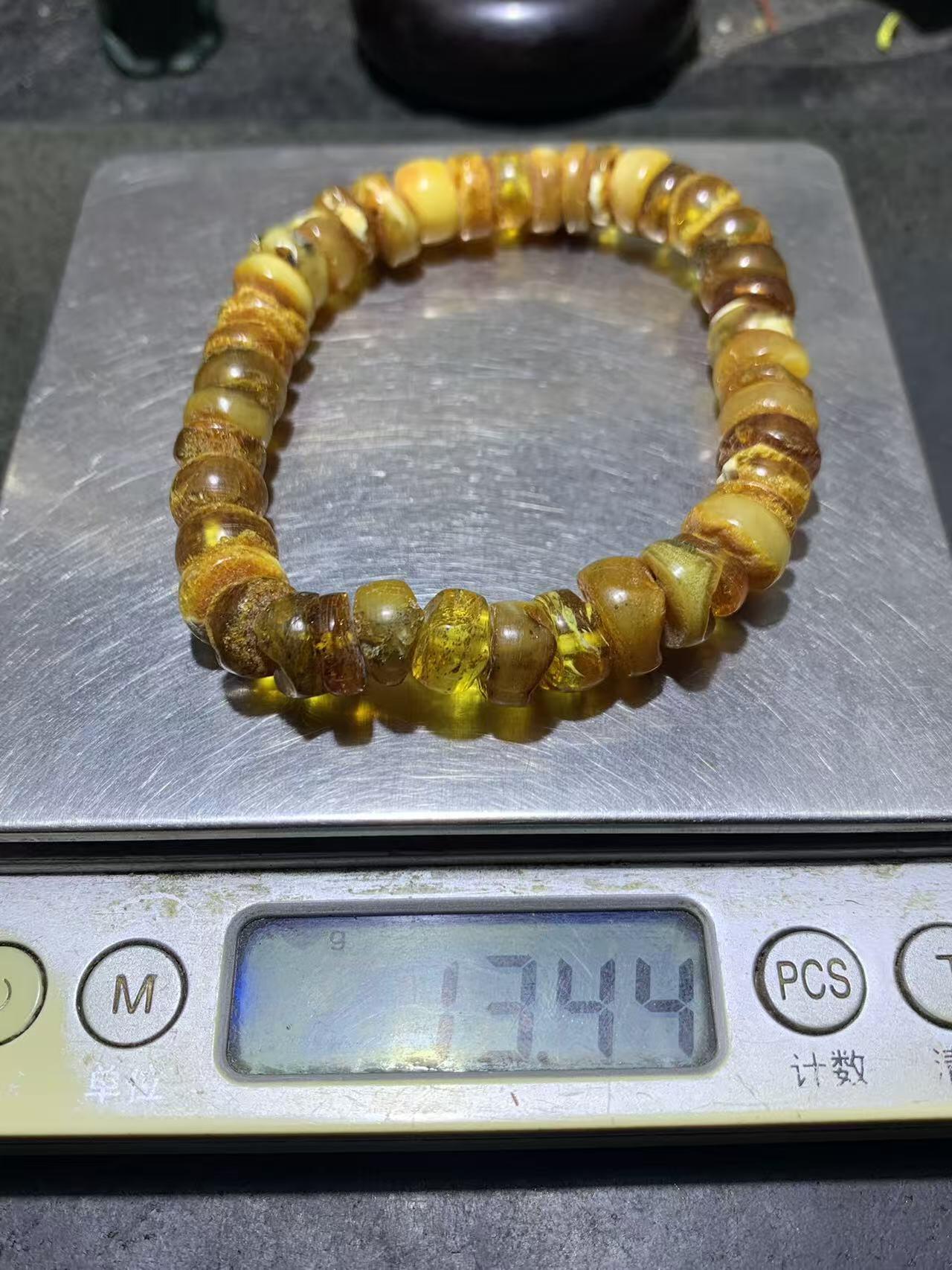 天然原矿俄料蜜蜡原皮随形手串1条！！