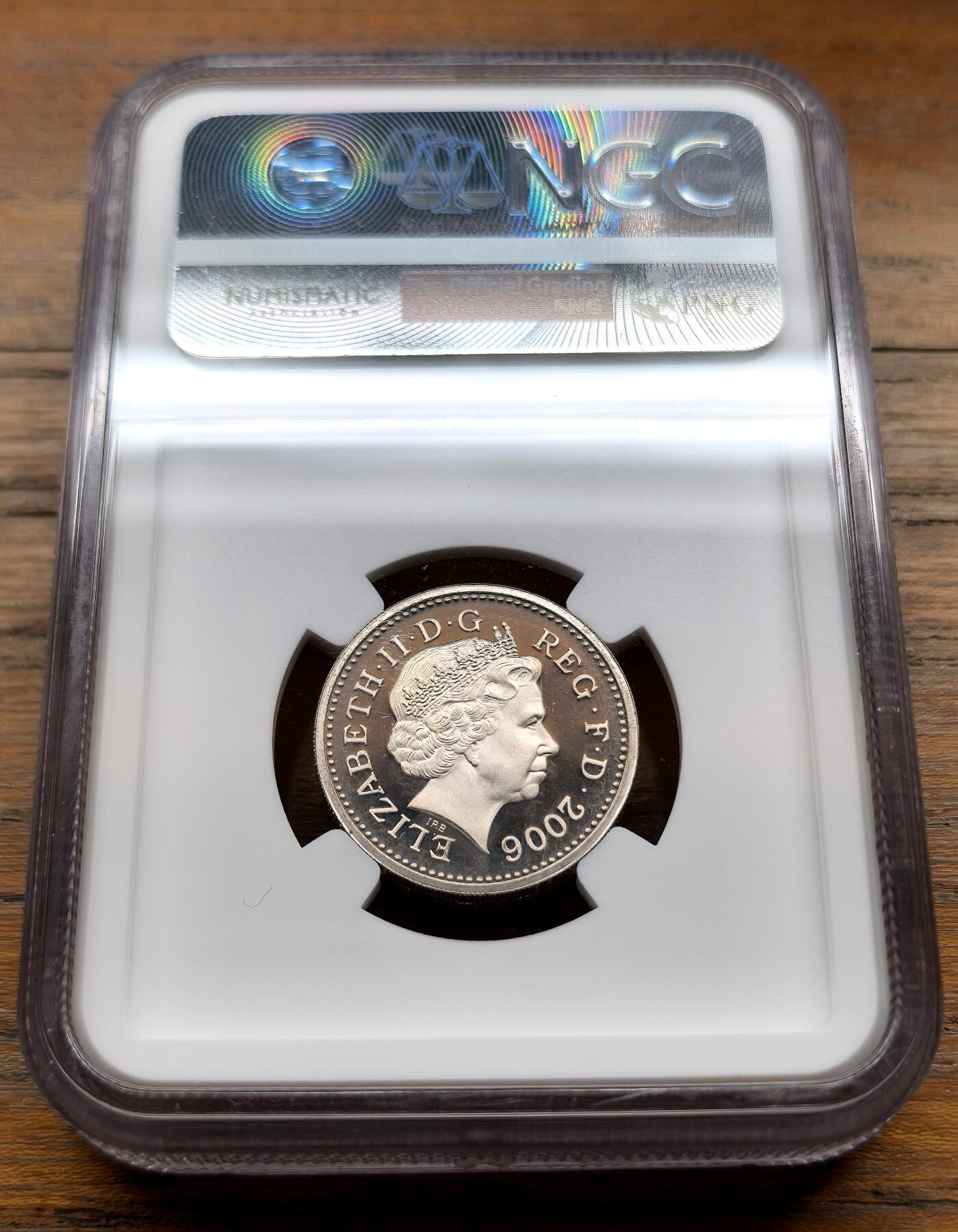 泉海漫舟·凡希社世界钱币微拍第三百十四期 2006英国埃及式拱桥1镑加厚银币NGC-PF69UC