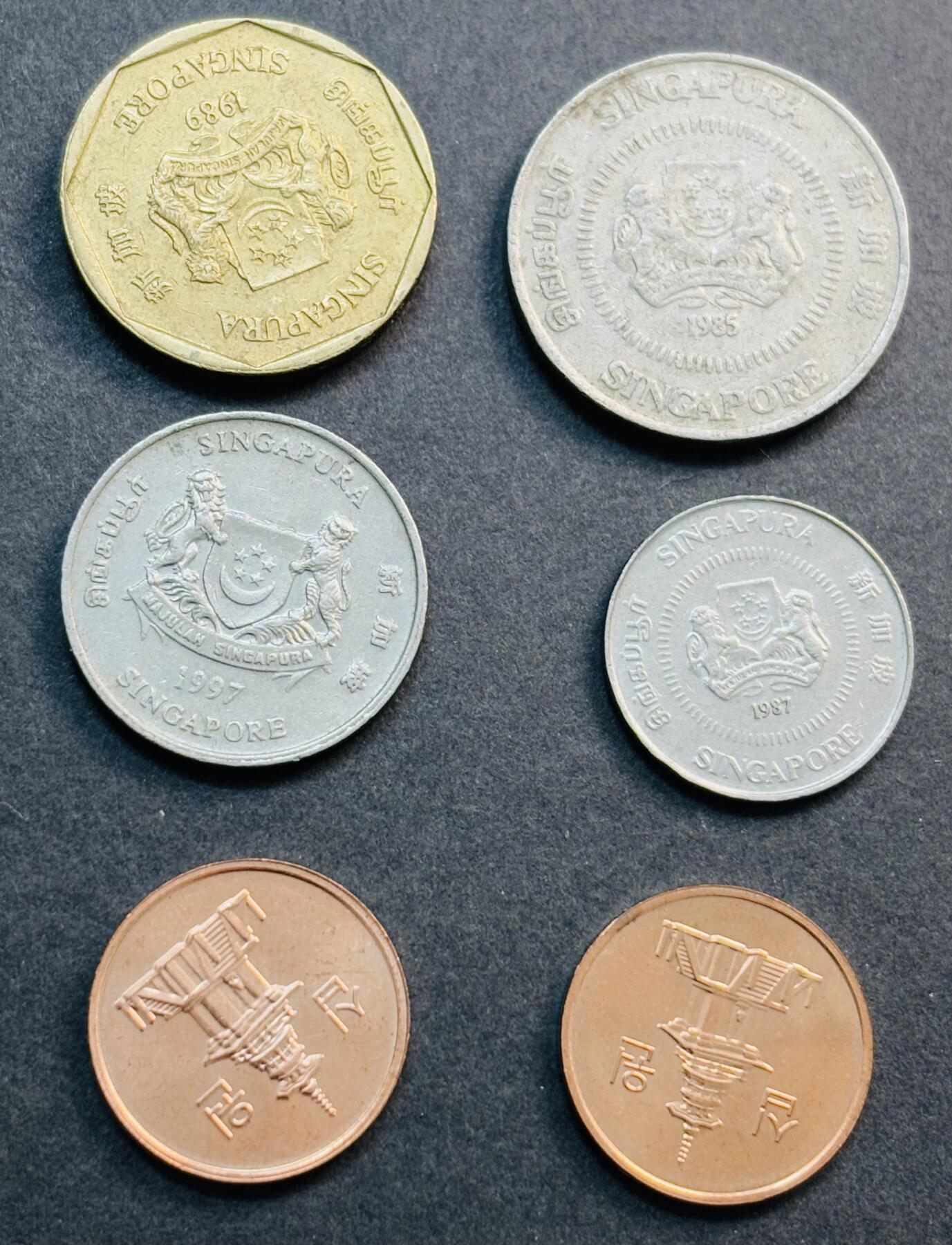 文馨钱币收藏第 281 场，【 长期接收代拍品】银元，银币，套币，纸币专场（本场截拍后休息三天，19 号发货） 新加坡 4 枚套币➕全新 UNC 韩国 2 枚