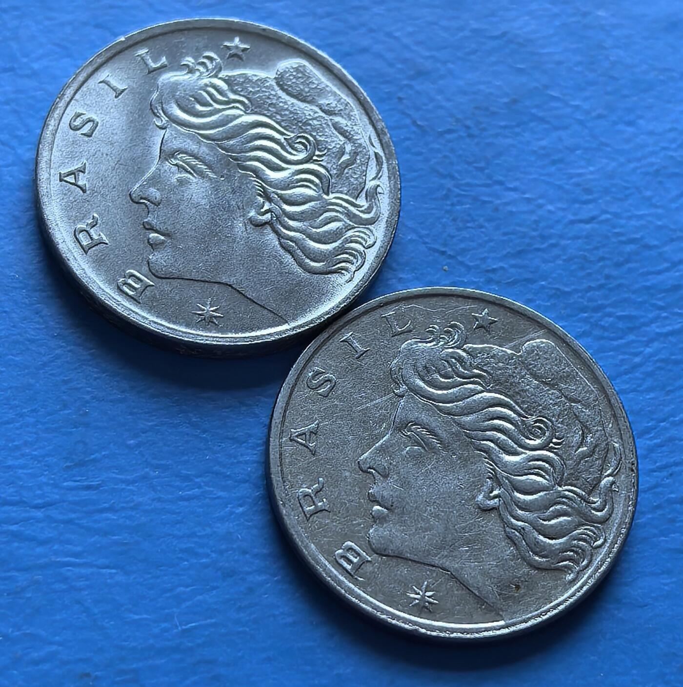 外国优质老铜币银币，周六九点倒数截拍，满百包邮，可寄存半年，喜欢朋友微信扫描二维码可直接参拍