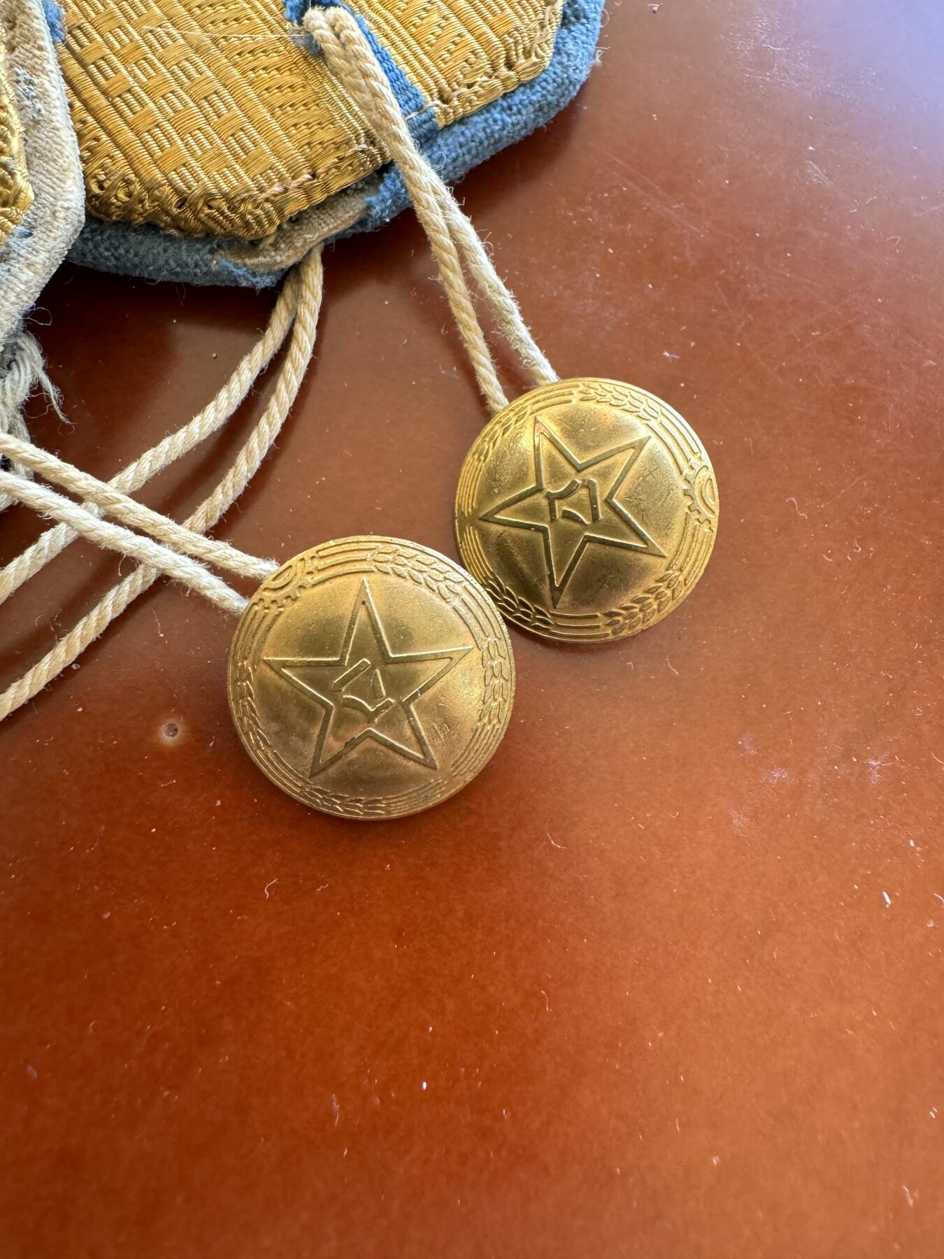 五哥徽章群   15号周六晚上八点4群联拍