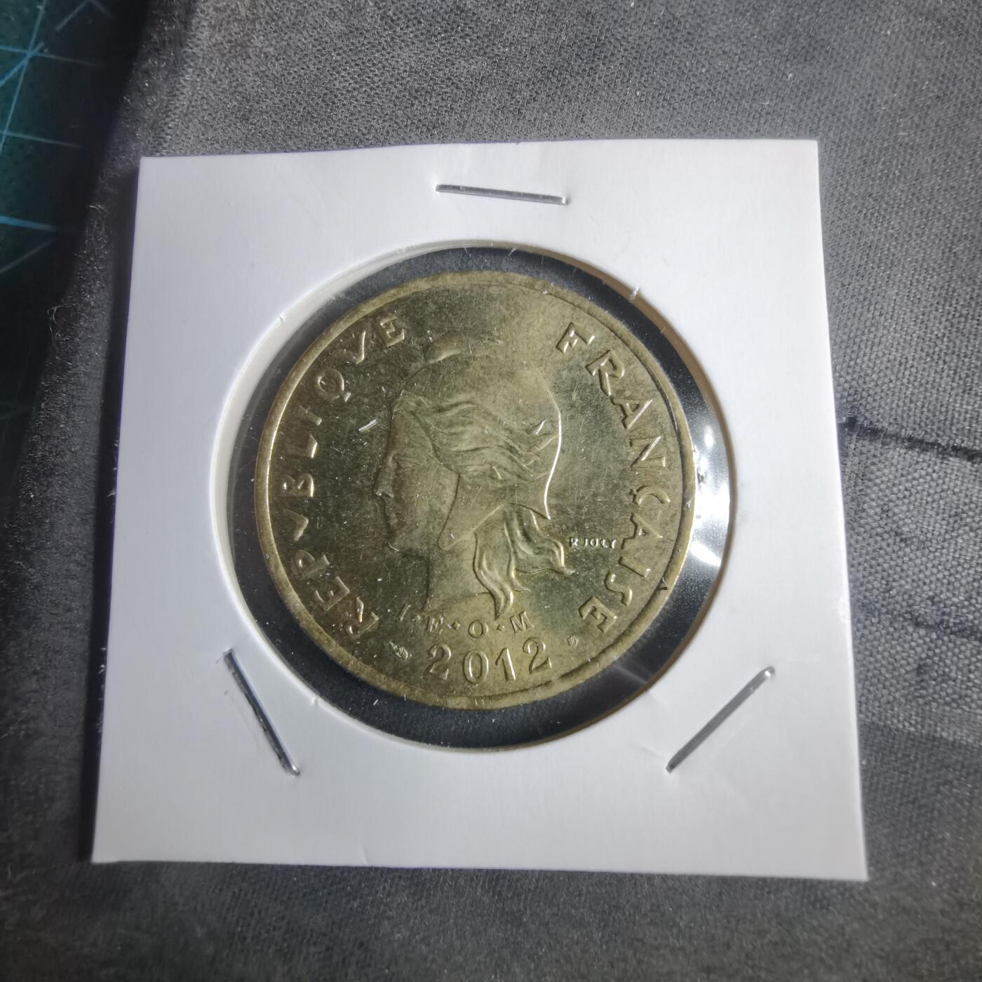 沼泽如烟--第905场 法属波利尼西亚2012年100法郎