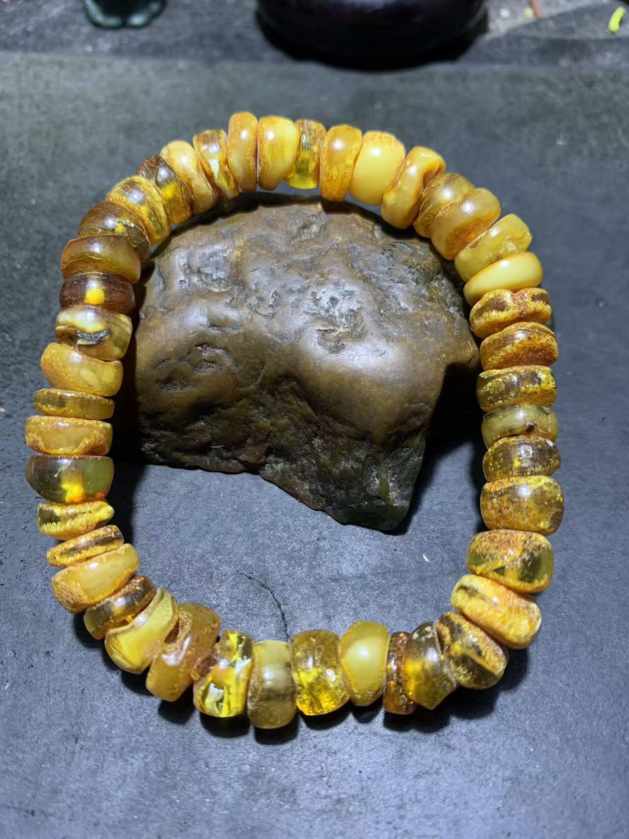 天然原矿俄料蜜蜡原皮随形手串1条！！