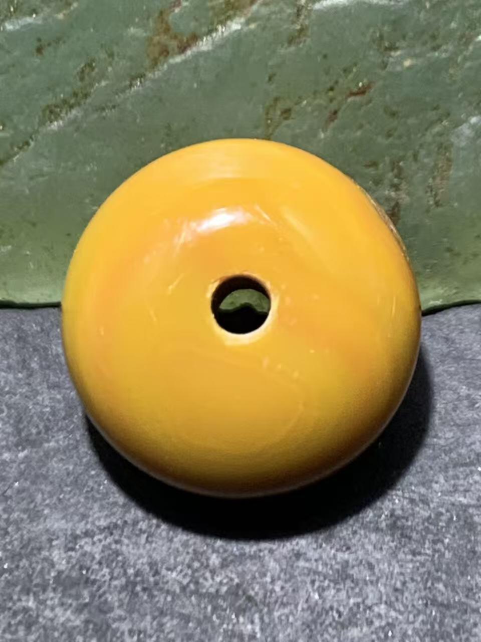 精美冰飘战国红玛瑙算盘珠一个，