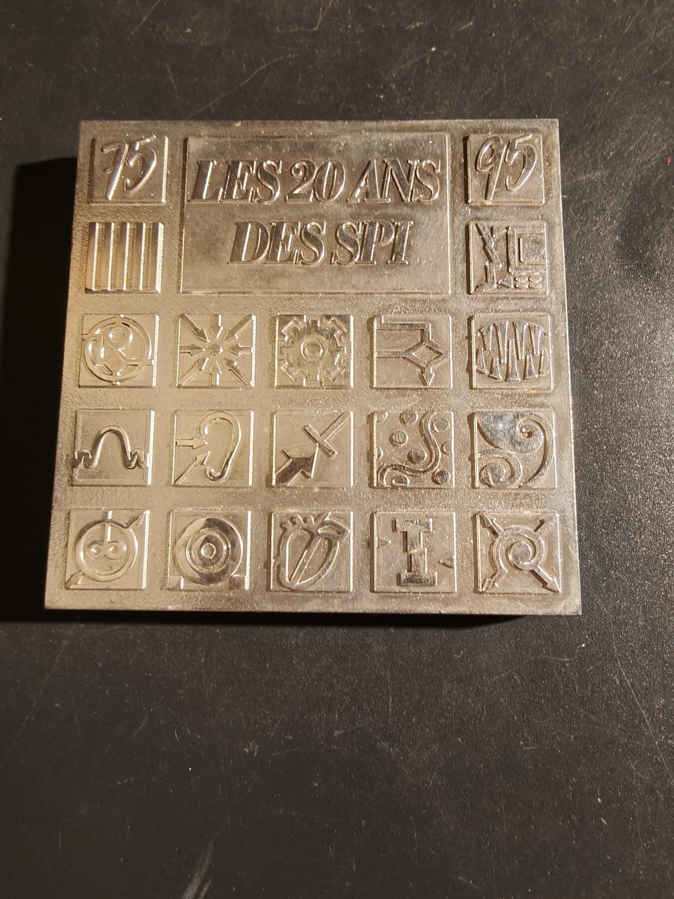 老王徽章第163期 13-15日三场连拍 16日统一发货  13、14日结束后可寄存