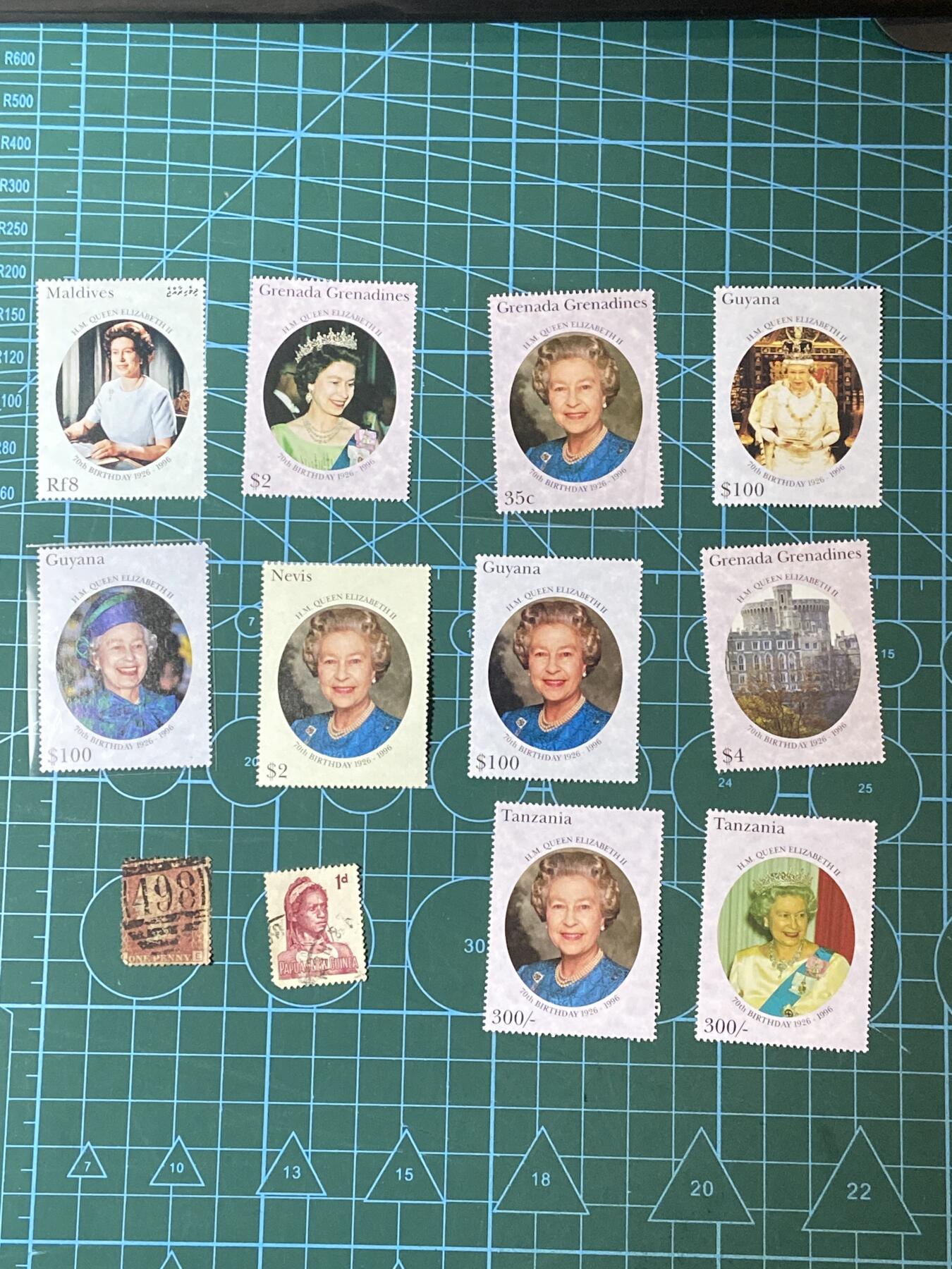 2025年第一百二十九场(总第一百五十五场）外国邮票、散币场(免佣金) 10枚新邮票2枚旧邮票