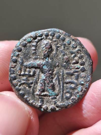 星盘世界钱币十一月二十二日古典币精品专场 - 贵霜帝国胡韦色迦大铜币，这个版别比较特殊，应该是正向的太阳神米罗，背面是国王骑象