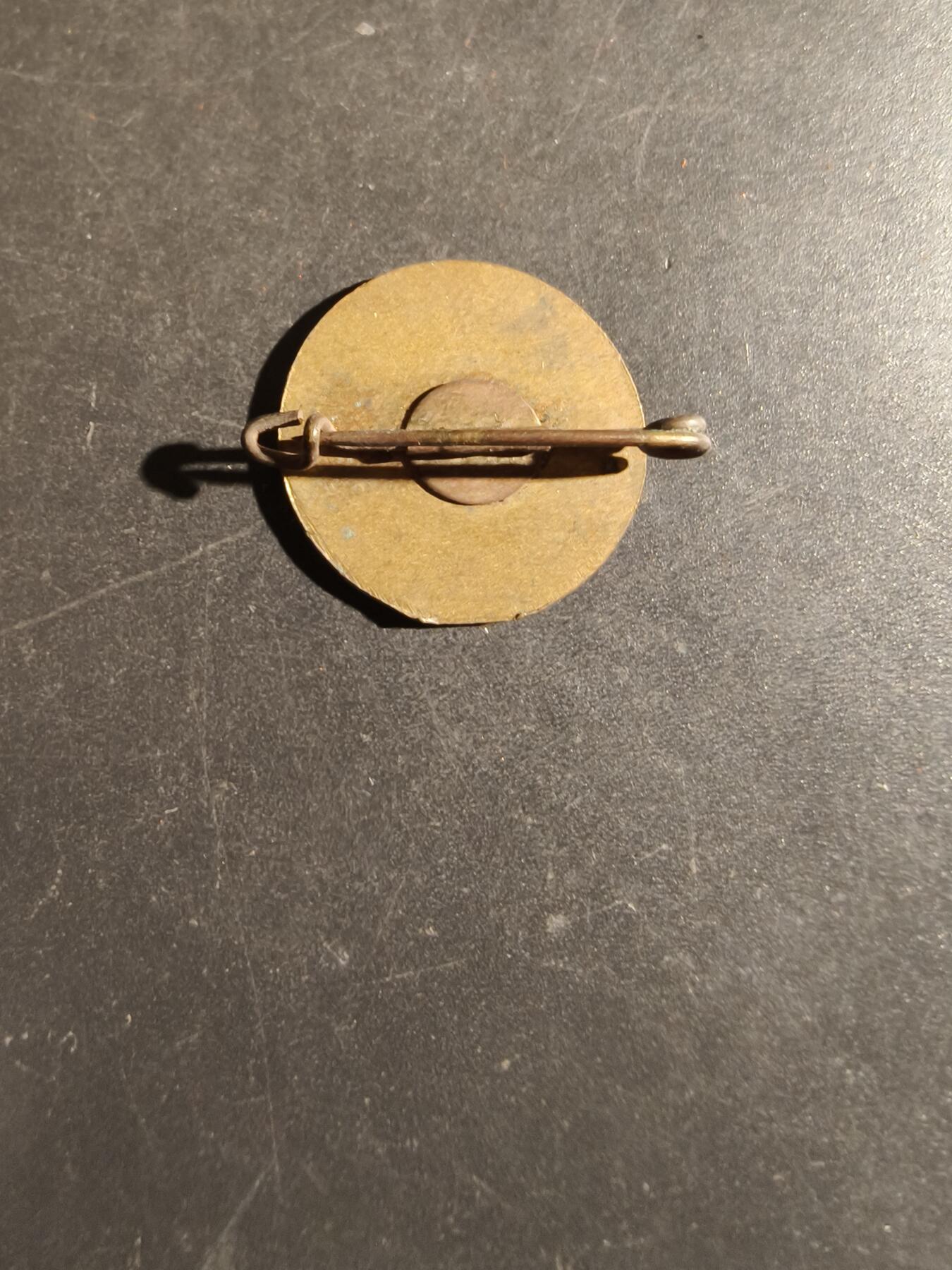 老王徽章第163期 13-15日三场连拍 16日统一发货  13、14日结束后可寄存 丹麦科灵（Kolding）手工艺人和工业驱动者协会徽章