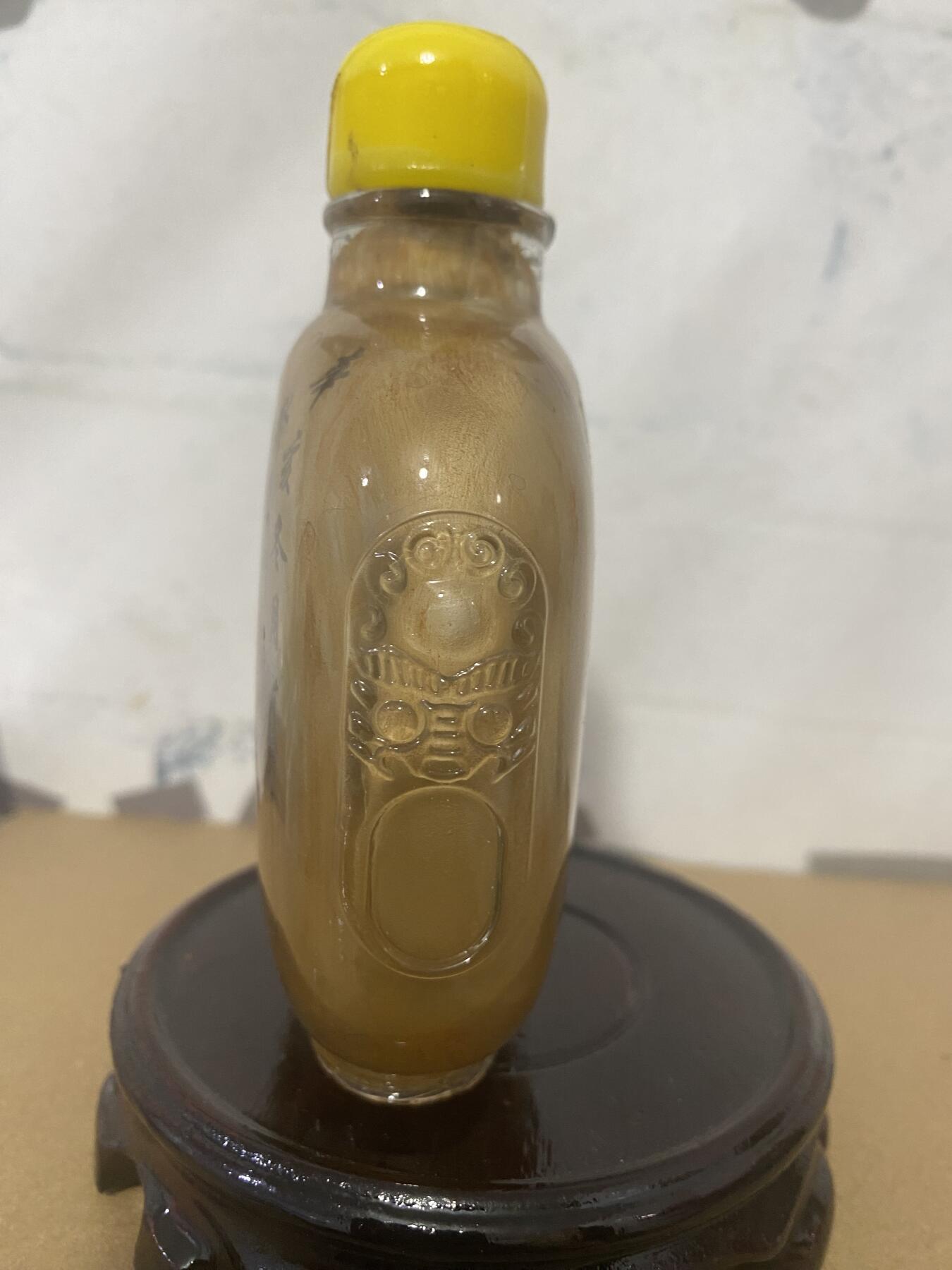 江南站杂件场 大号鼻烟壶