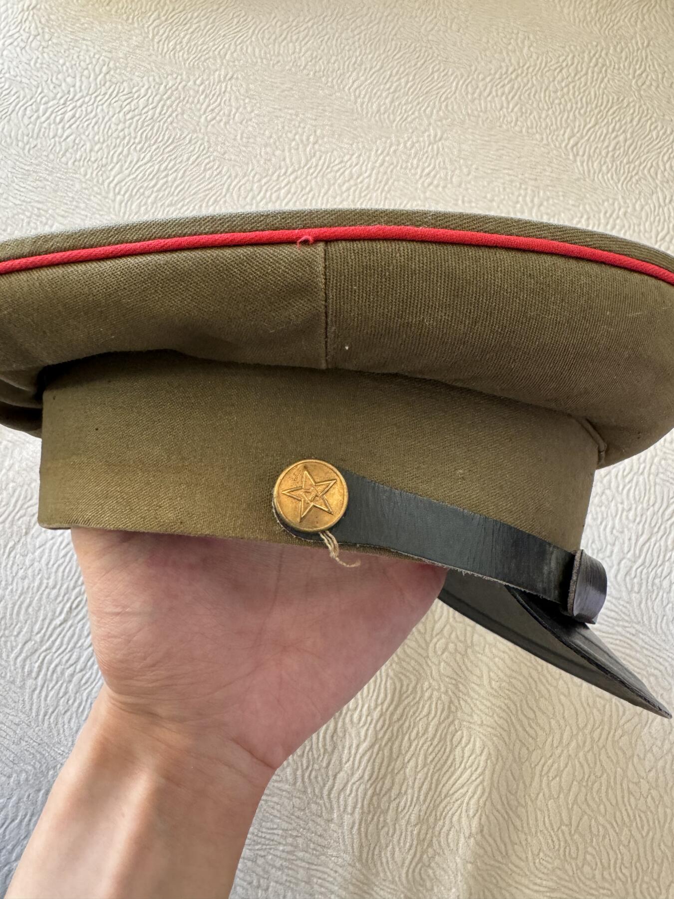 五哥徽章群   15号周六晚上八点4群联拍 帽子