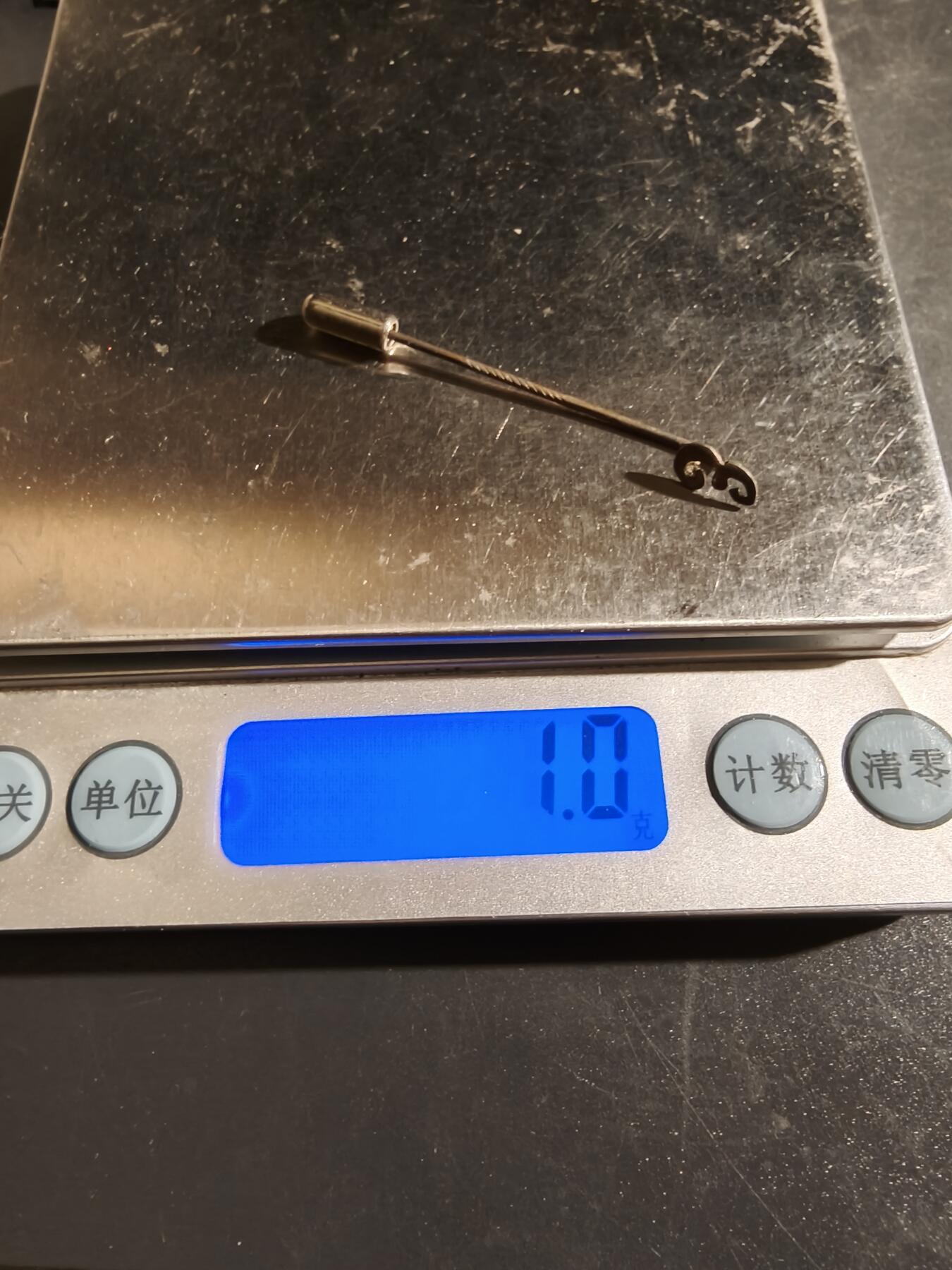 老王徽章第163期 13-15日三场连拍 16日统一发货  13、14日结束后可寄存 丹麦针插    925银     1g