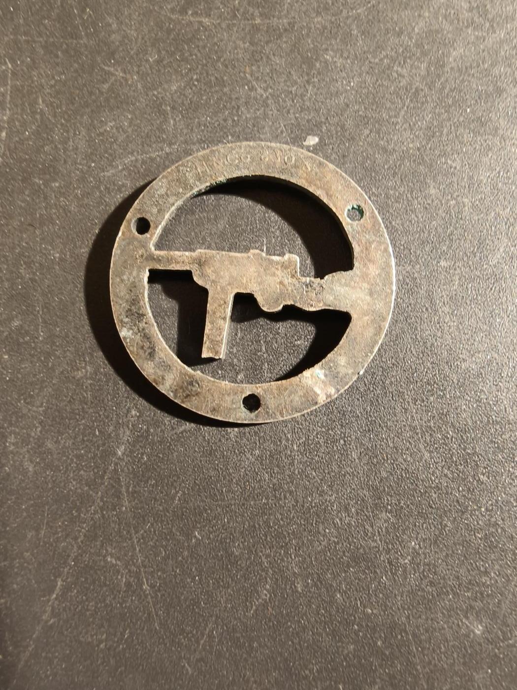 老王徽章第163期 13-15日三场连拍 16日统一发货  13、14日结束后可寄存 丹麦徽章    830银    适合贴打火机   3.1g