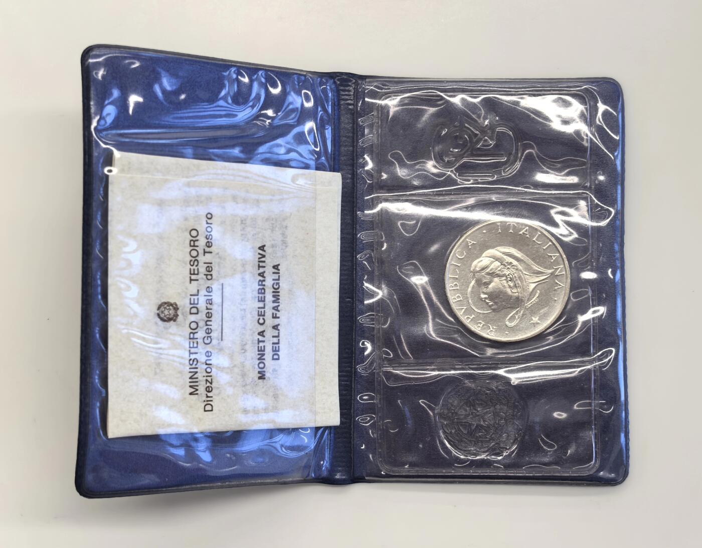 博洋堂世界钱币拍卖第146期（全场包邮） 意大利1987年500里拉纪念银币，官方卡币小钱包带油蜡纸说明书