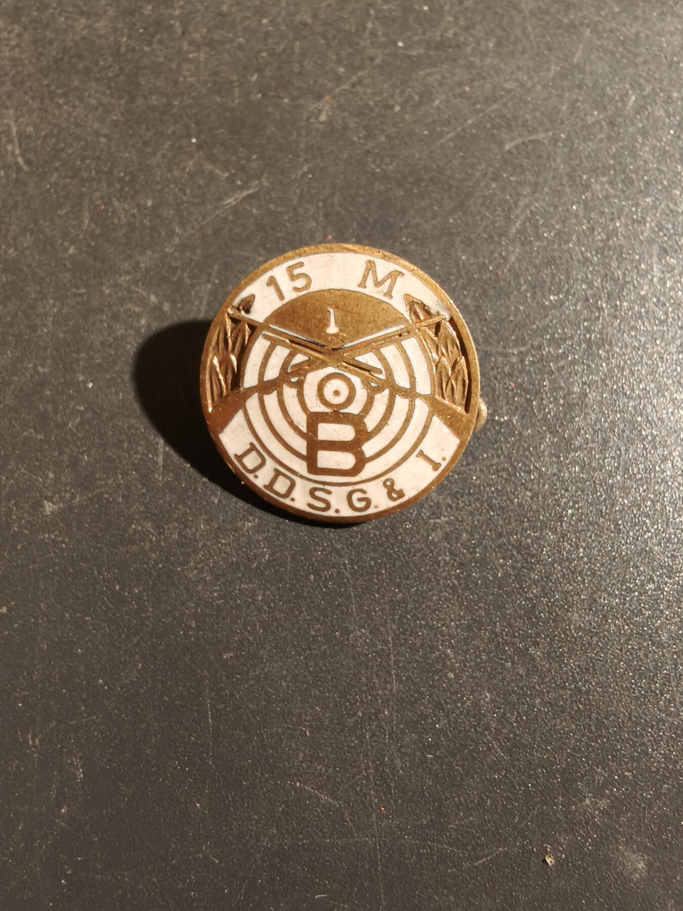 老王徽章第163期 13-15日三场连拍 16日统一发货  13、14日结束后可寄存