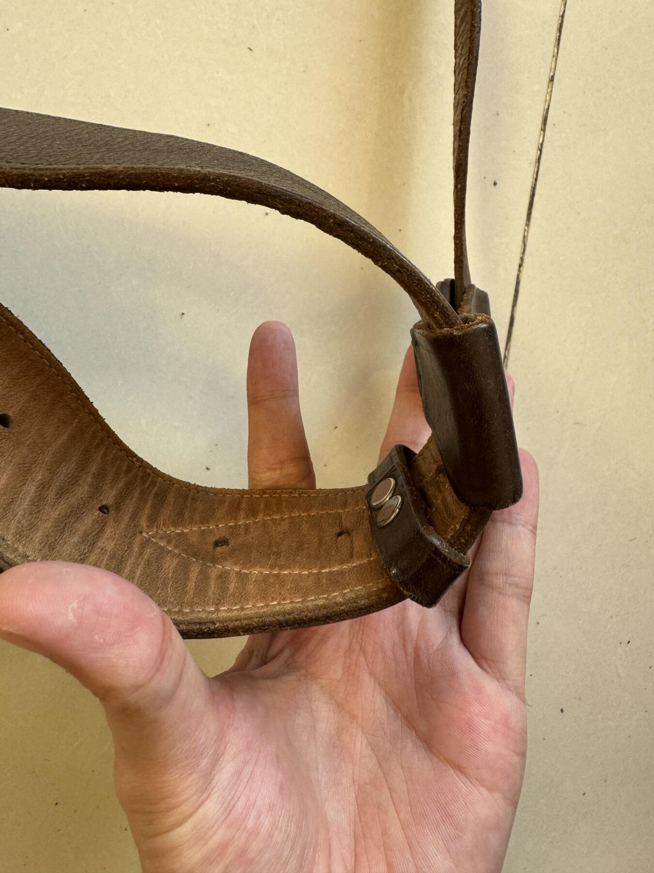 五哥徽章群   15号周六晚上八点4群联拍 腰带