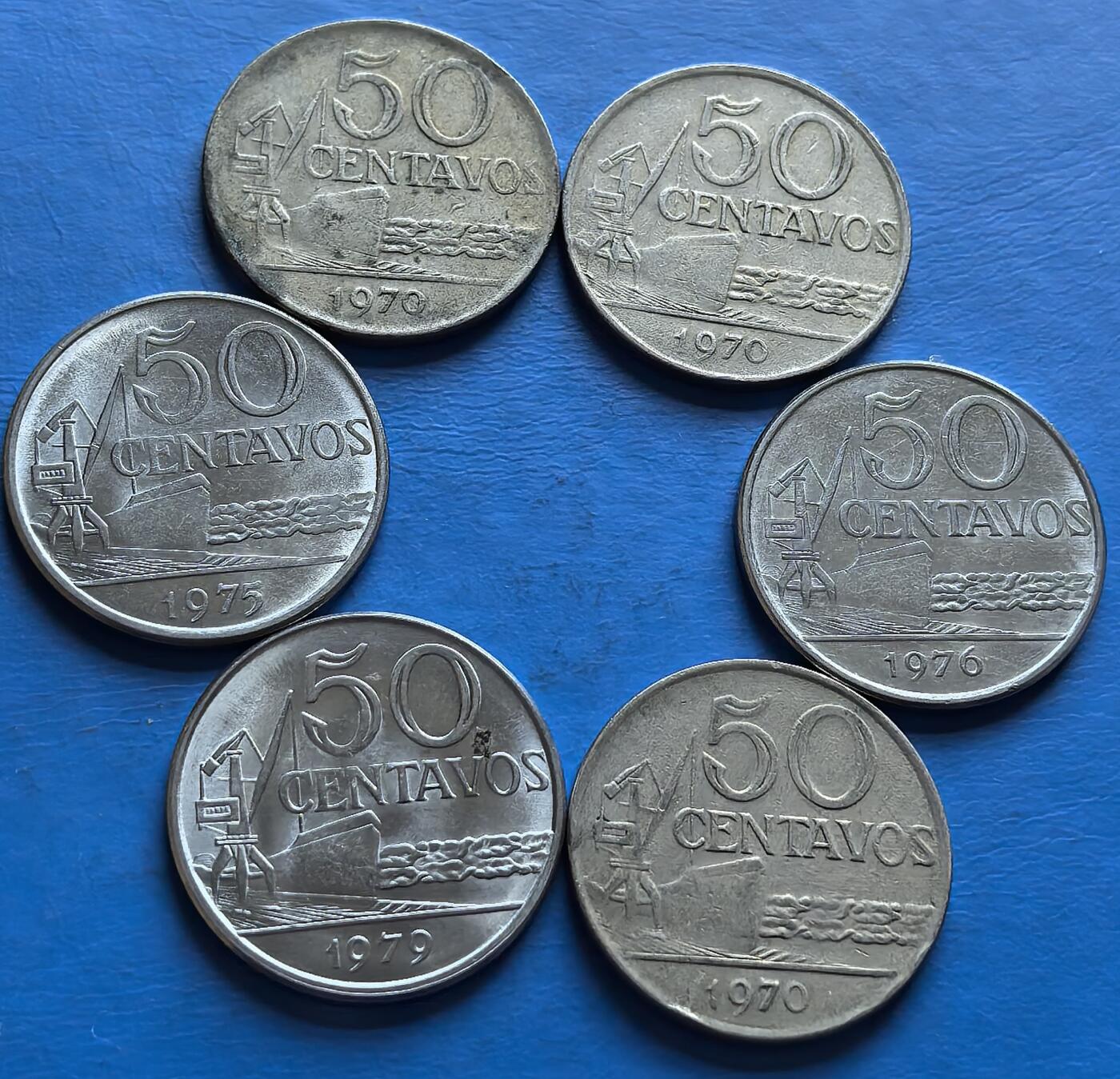 外国优质老铜币银币，周六九点倒数截拍，满百包邮，可寄存半年，喜欢朋友微信扫描二维码可直接参拍