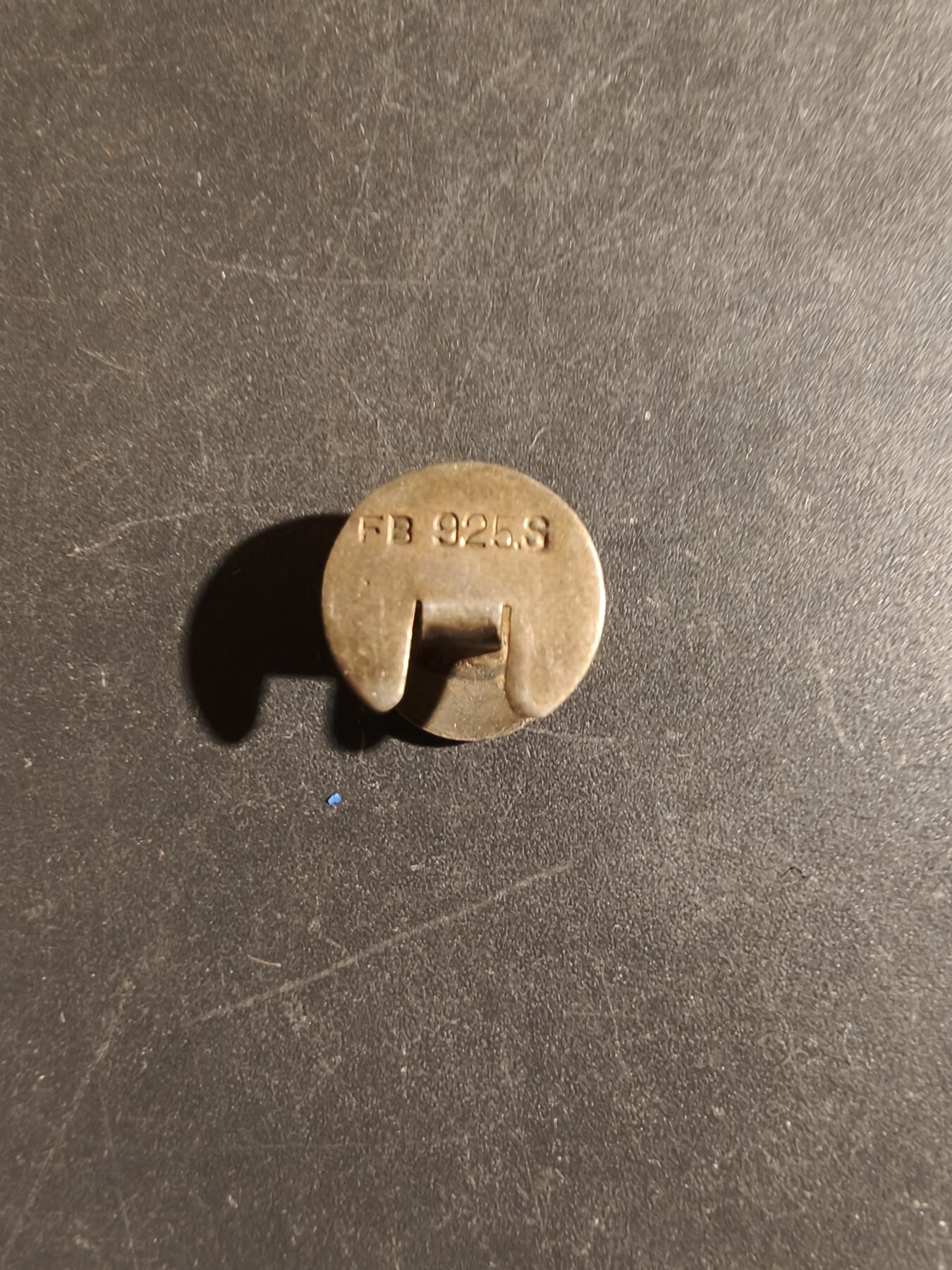 老王徽章第163期 13-15日三场连拍 16日统一发货  13、14日结束后可寄存 丹麦徽章    925银珐琅     1.2g