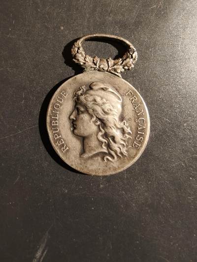 老王徽章第163期 13-15日三场连拍 16日统一发货  13、14日结束后可寄存 - 法国银级国家鼓励发展协会奖章