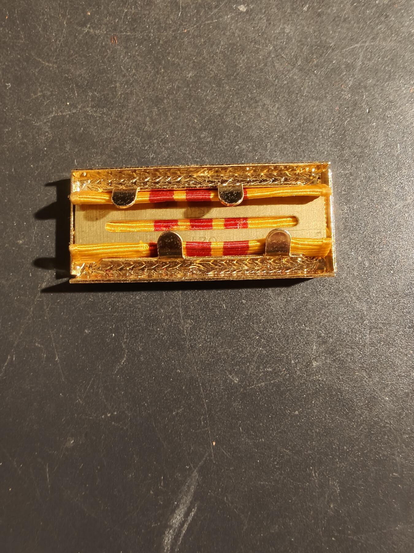 老王徽章第163期 13-15日三场连拍 16日统一发货  13、14日结束后可寄存 南越总统集体嘉奖勋略