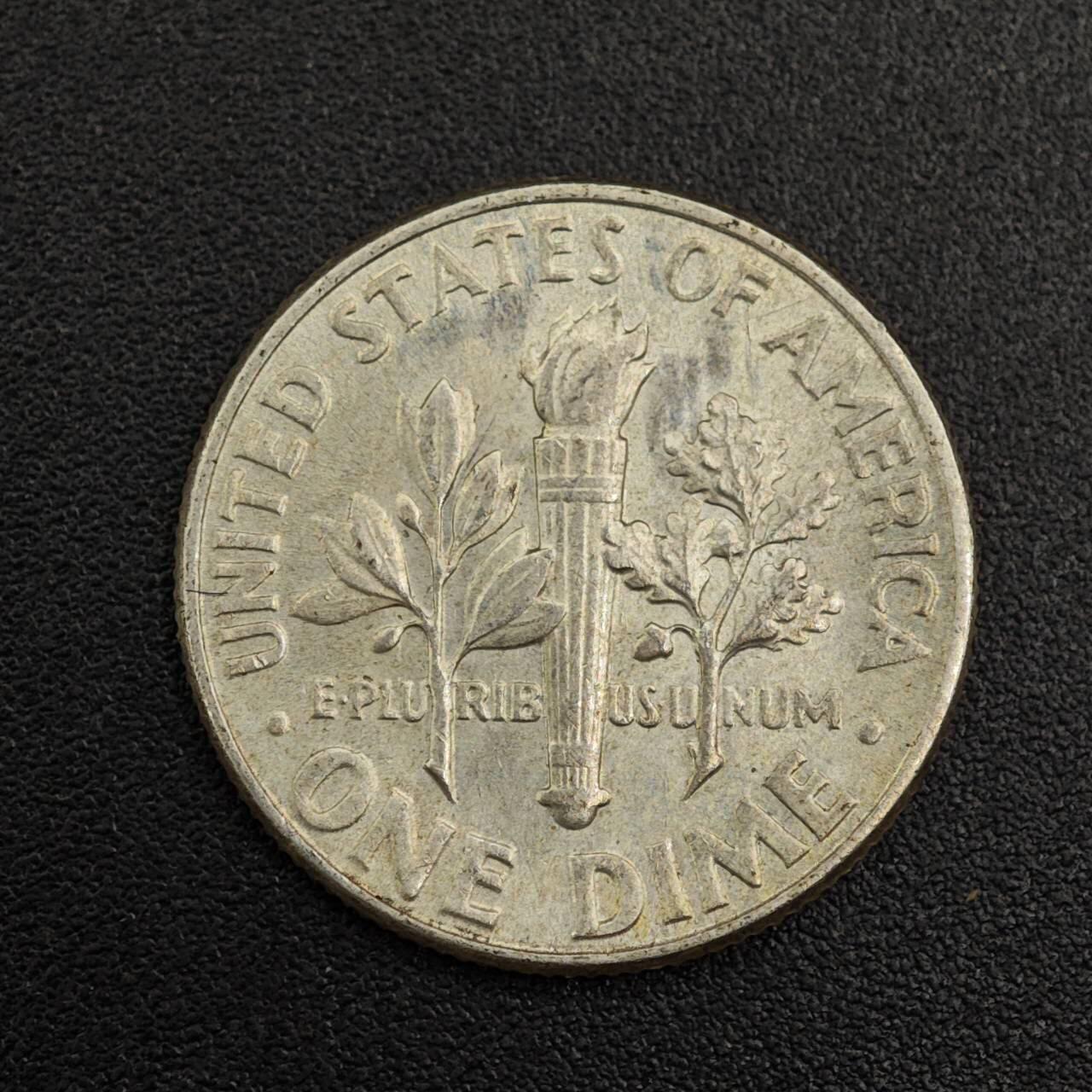 【淘币小摊】实时拍第七百九十六拍   小银币场   满百包邮可预留二周 每周一统一发货   美国1946年罗斯福10分银币