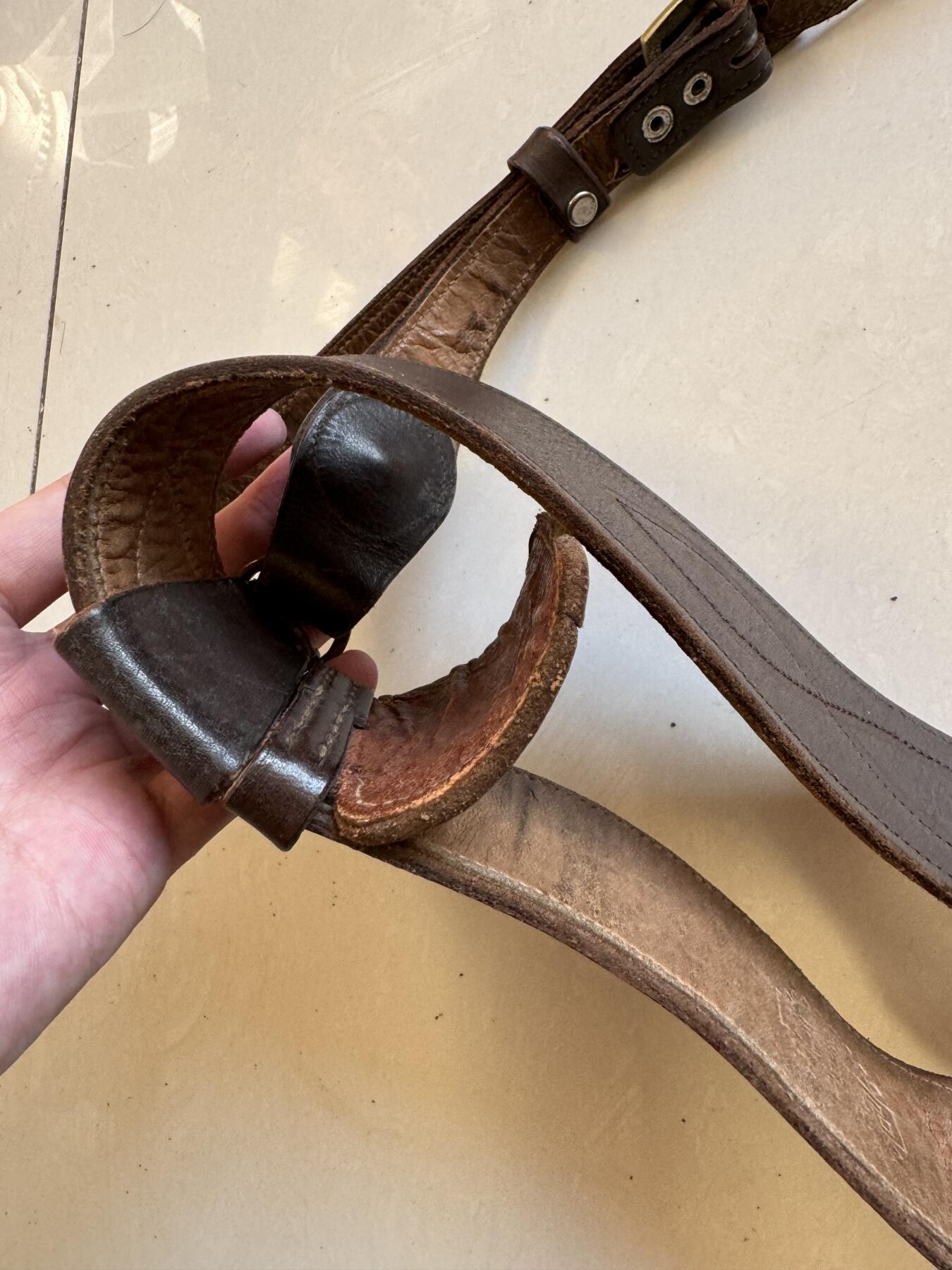 五哥徽章群   15号周六晚上八点4群联拍 腰带