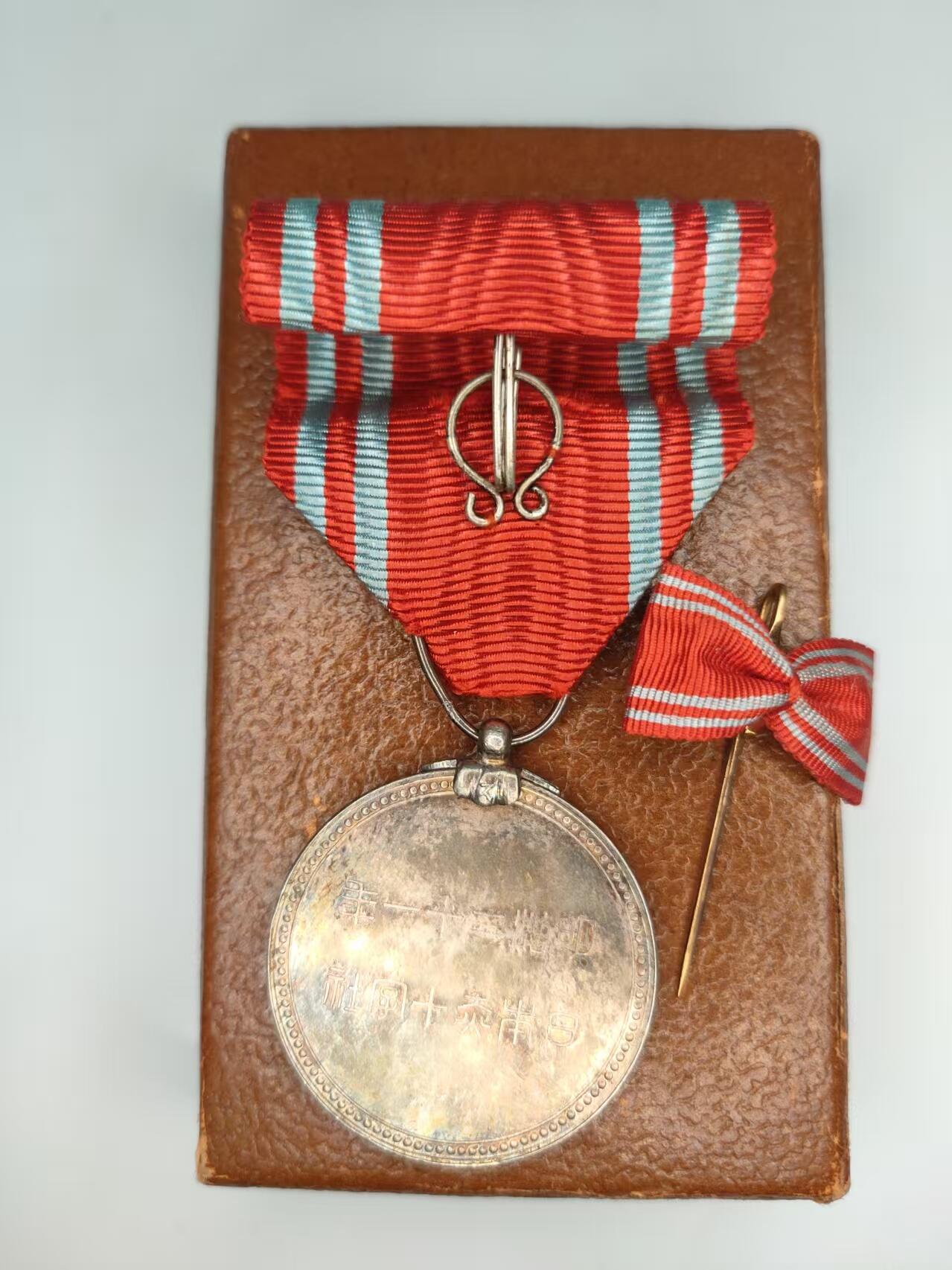 赤十字会员章 明治时期纯银纪念章 银质奖章带原盒