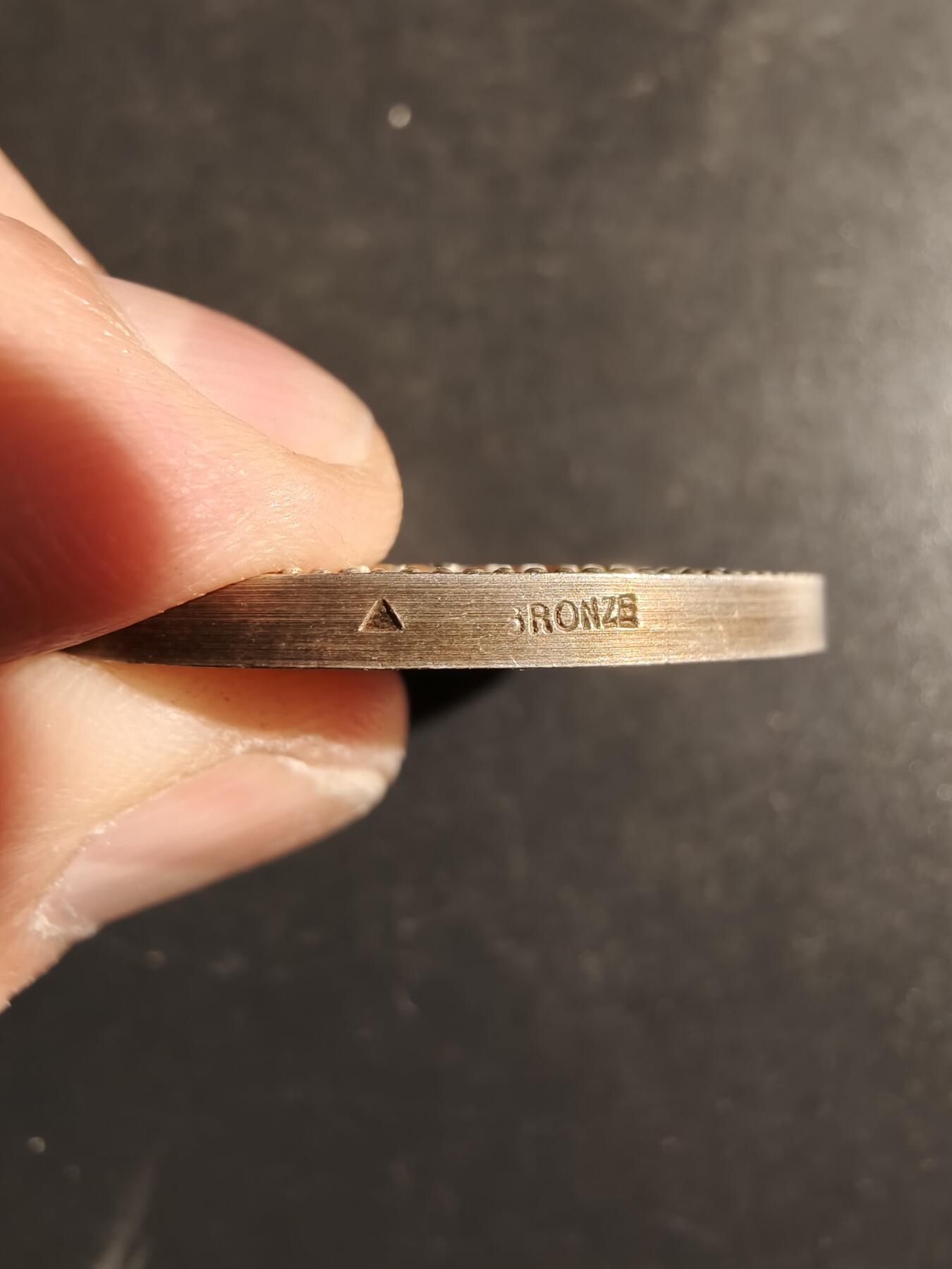 老王徽章第163期 13-15日三场连拍 16日统一发货  13、14日结束后可寄存