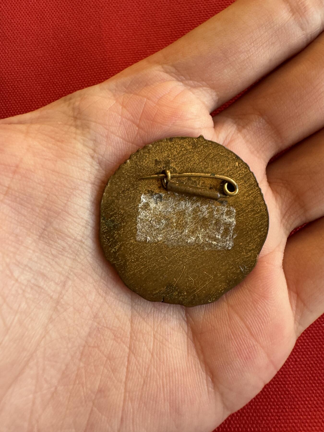 五哥徽章群   15号周六晚上八点4群联拍 铜章