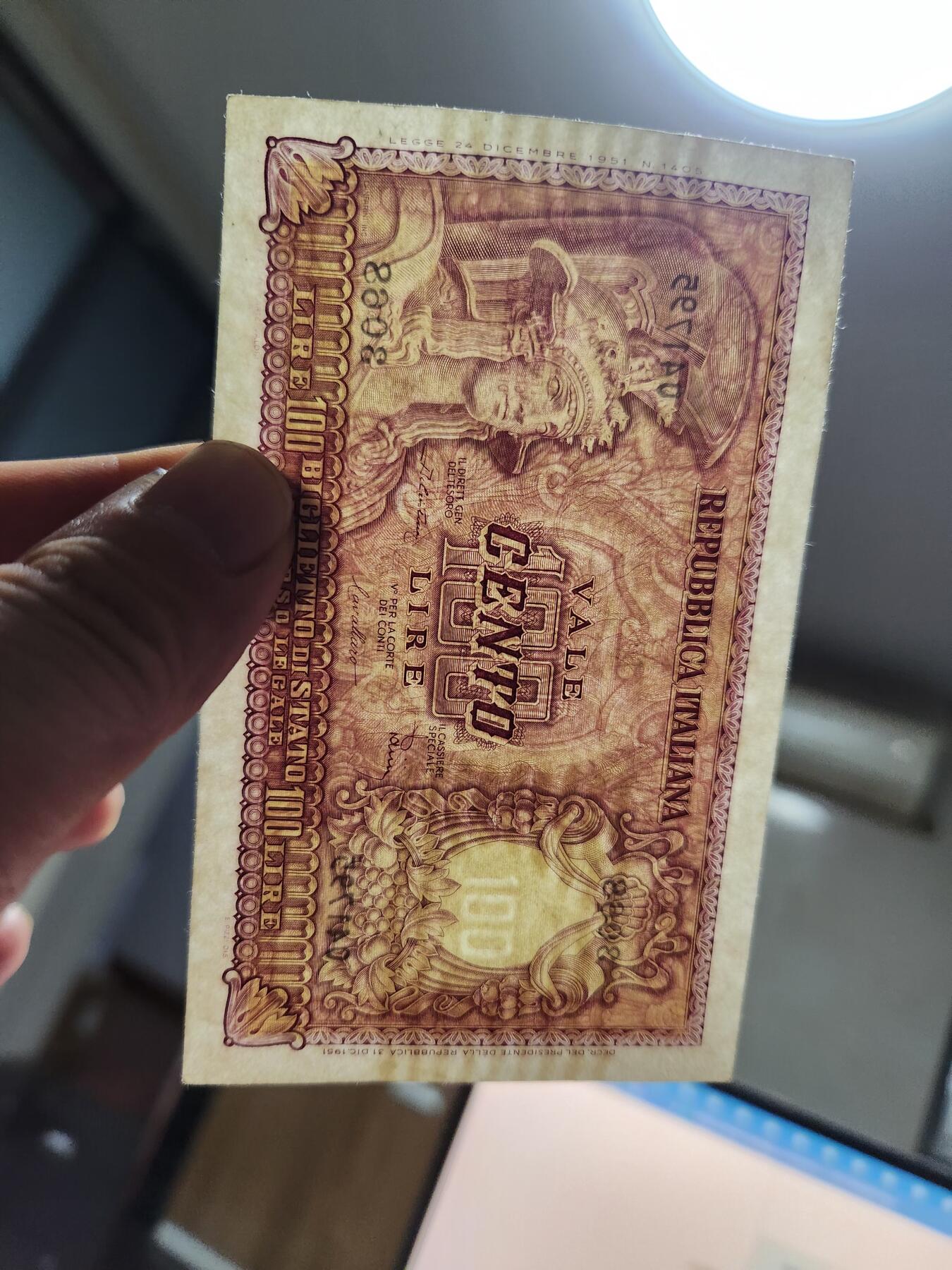 11月15号晚上8点 外国纸币自动截拍第58场 意大利1951年50里拉 美品