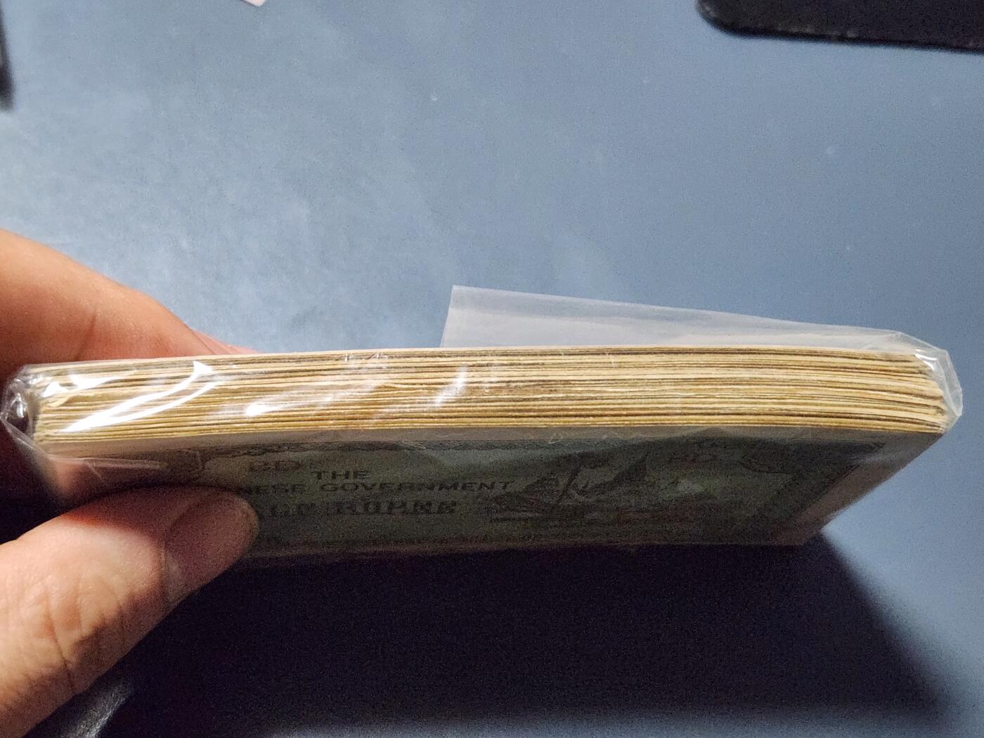 11月16号晚上8点 外国纸币自动截拍第60场 缅甸军票1/2卢比一刀100张