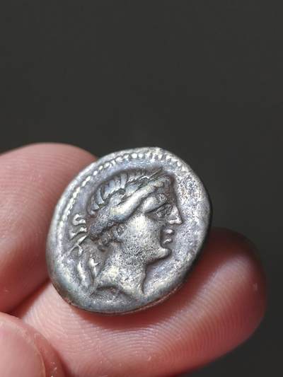 罕见精品！希腊化时代 - 潘菲利亚 阿尔忒弥斯月亮女神一德拉克马银币 公元前255-前235年。