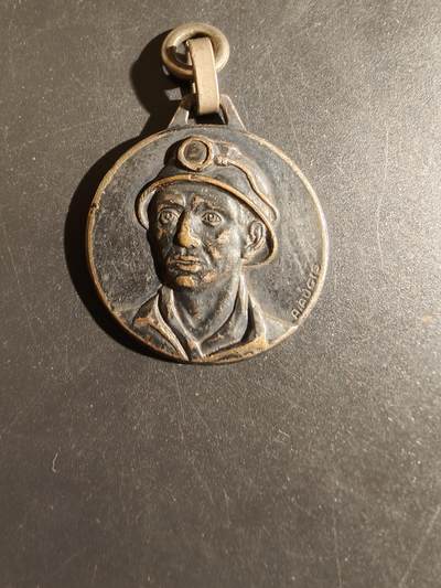 老王徽章第163期 13-15日三场连拍 16日统一发货  13、14日结束后可寄存 - 法国北部省采矿业合作组织纪念章