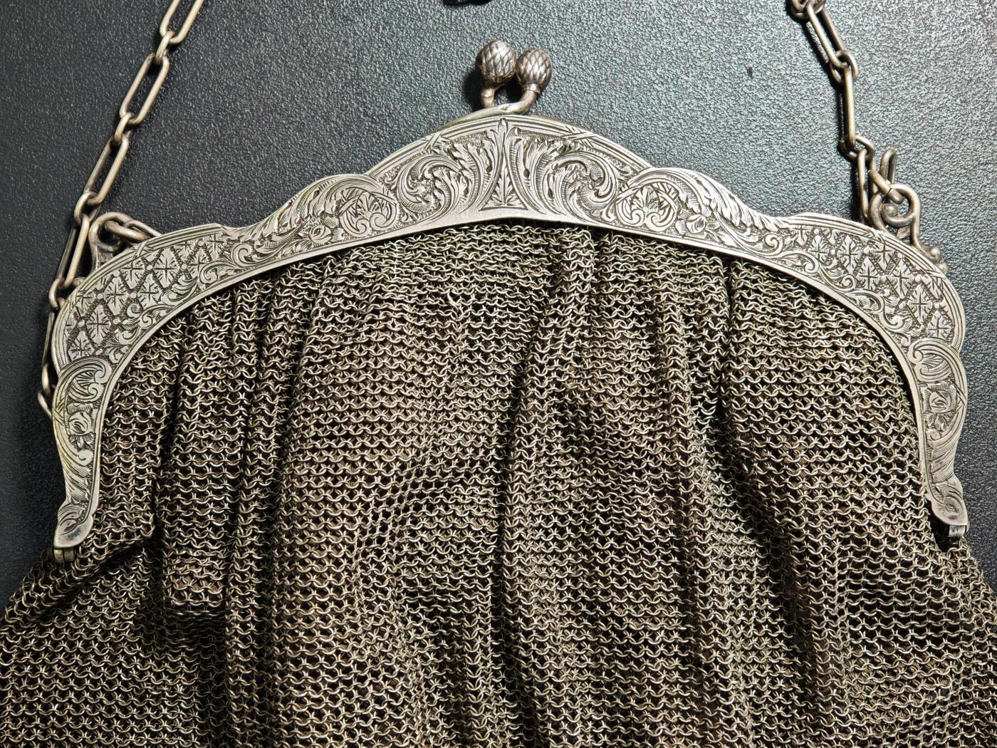 【德藏】世界币章拍卖第153期（拍品征集中~欢迎藏友联系） 欧洲老银钱袋 手工刻花 工艺精湛 重约：350g